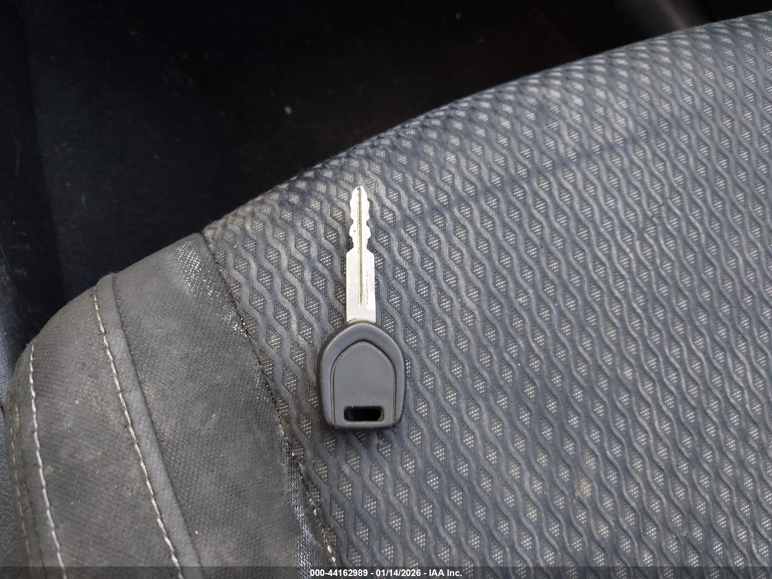 MITSUBISHI OUTLANDER image 11