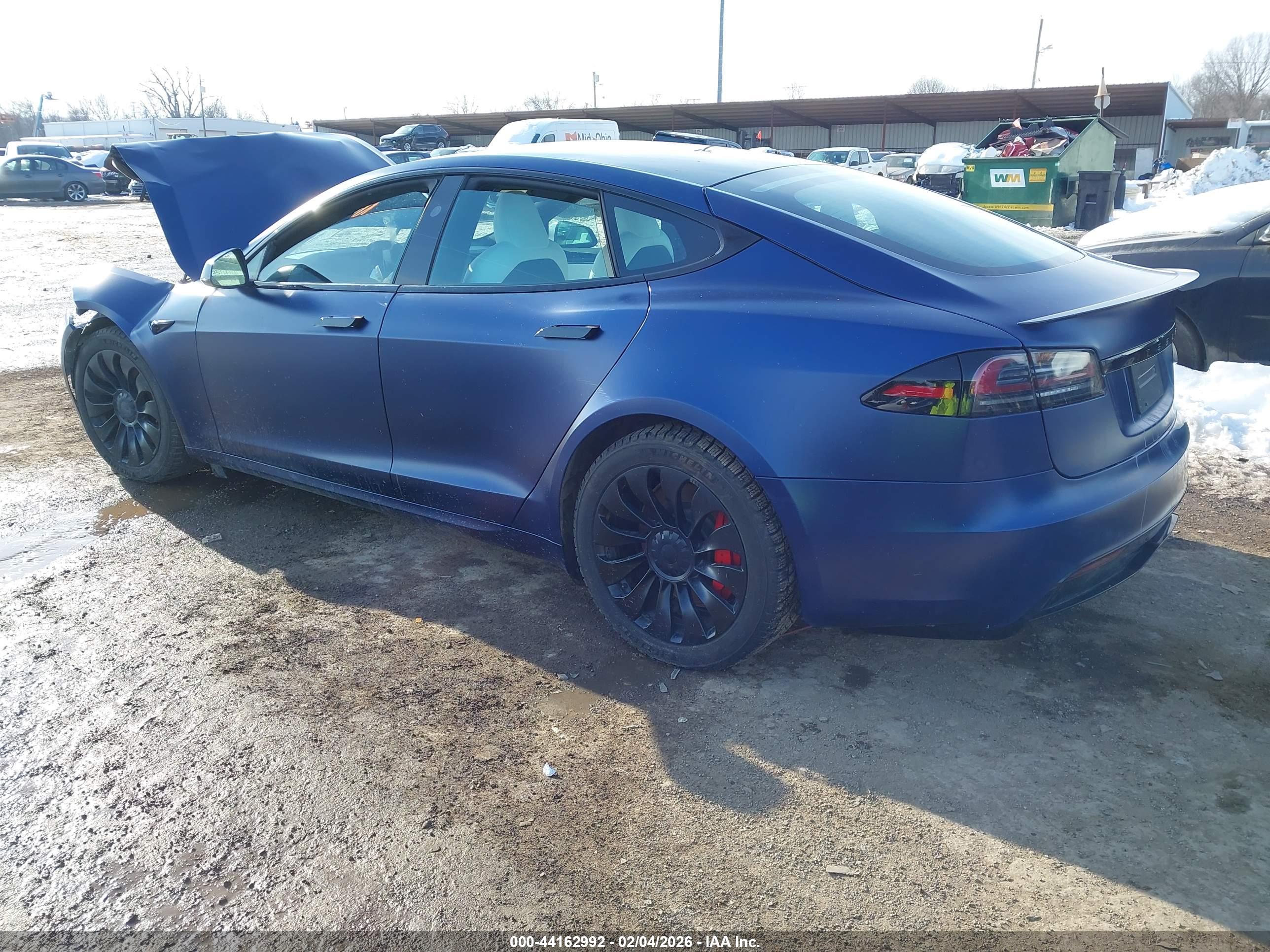 TESLA MODEL image 3