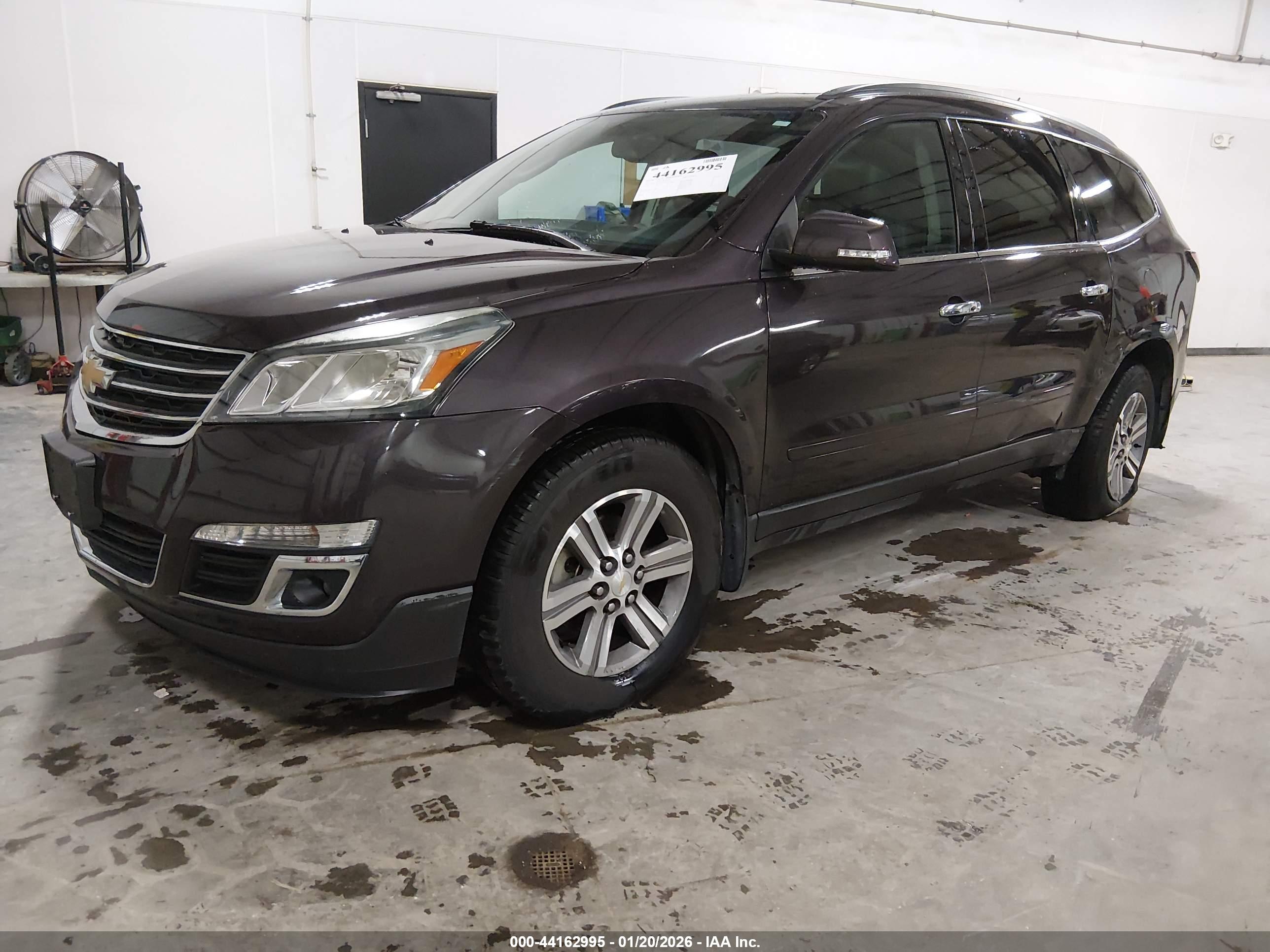 CHEVROLET TRAVERSE image 2