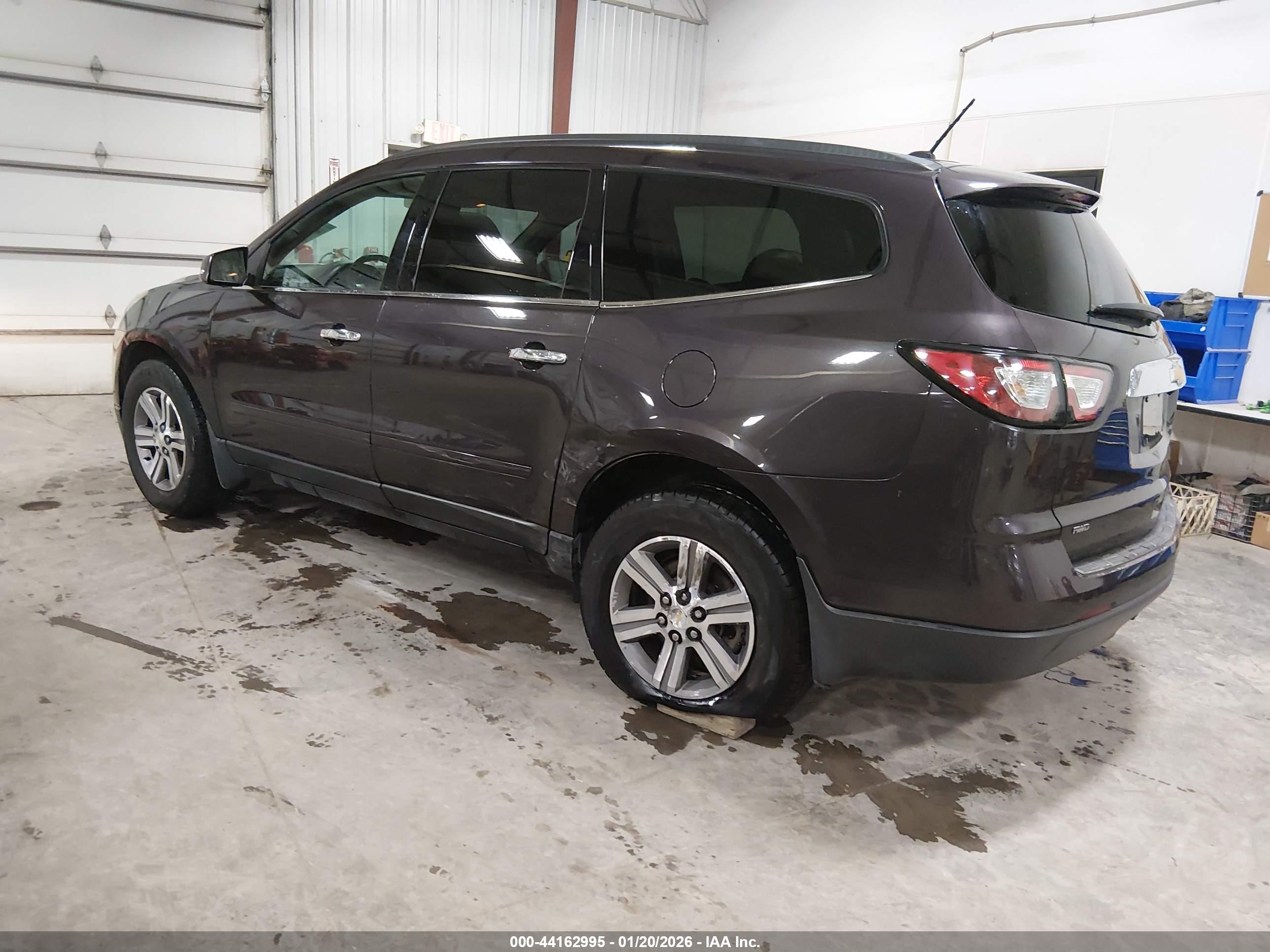 CHEVROLET TRAVERSE image 3
