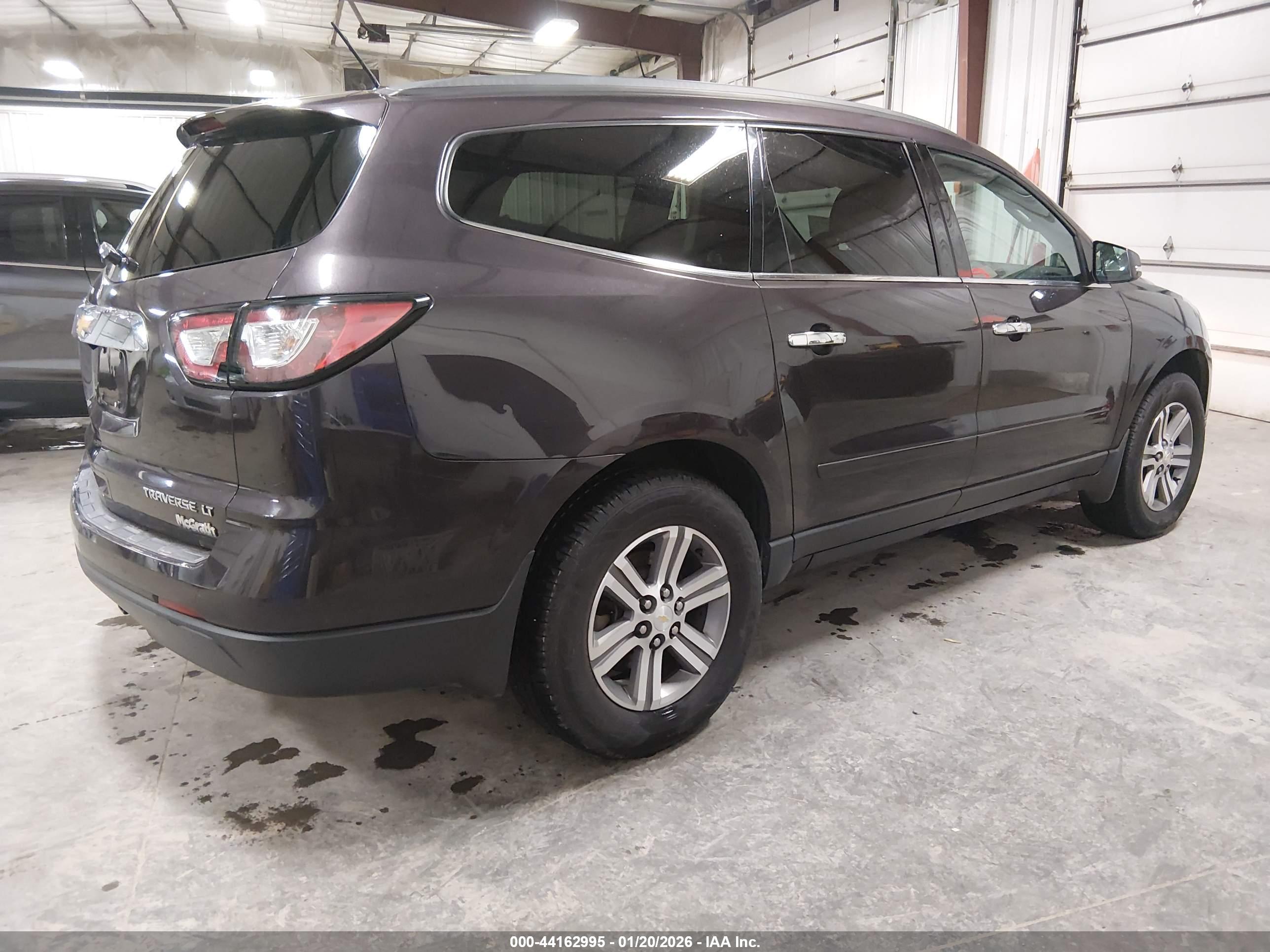 CHEVROLET TRAVERSE image 4