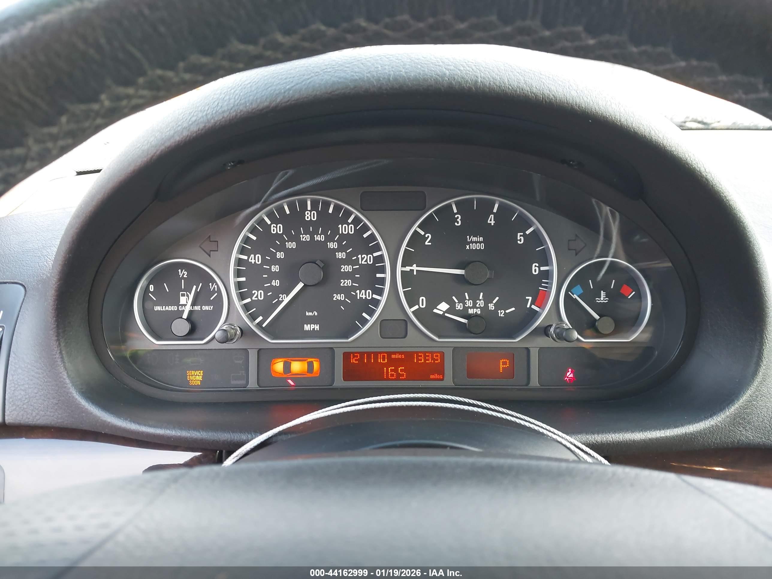 BMW 330I image 7