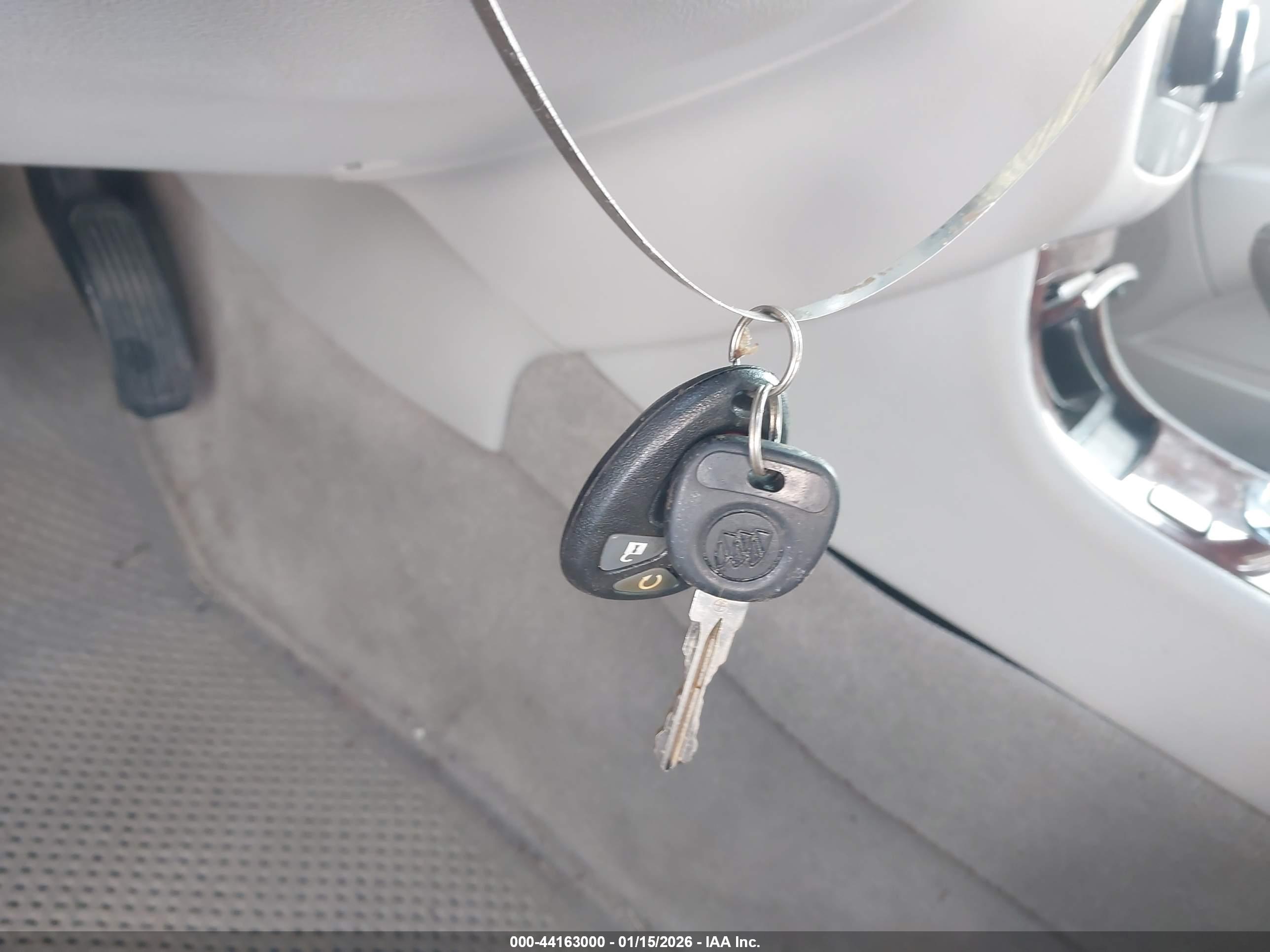 BUICK LUCERNE image 11