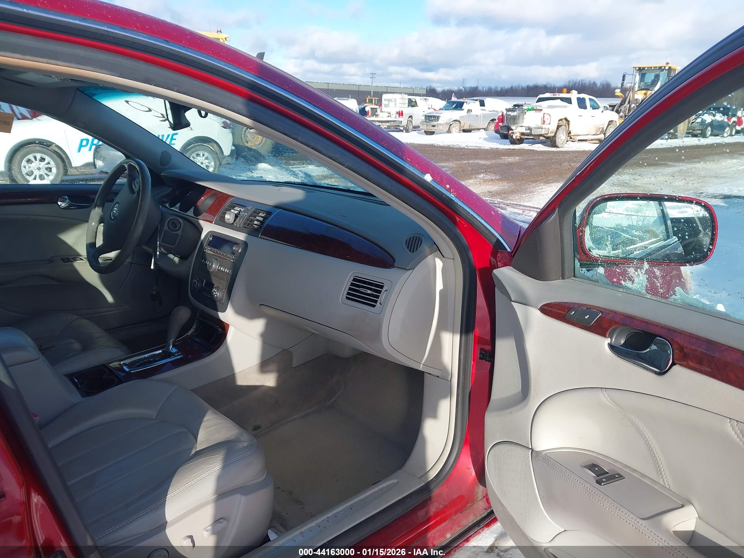 BUICK LUCERNE image 5