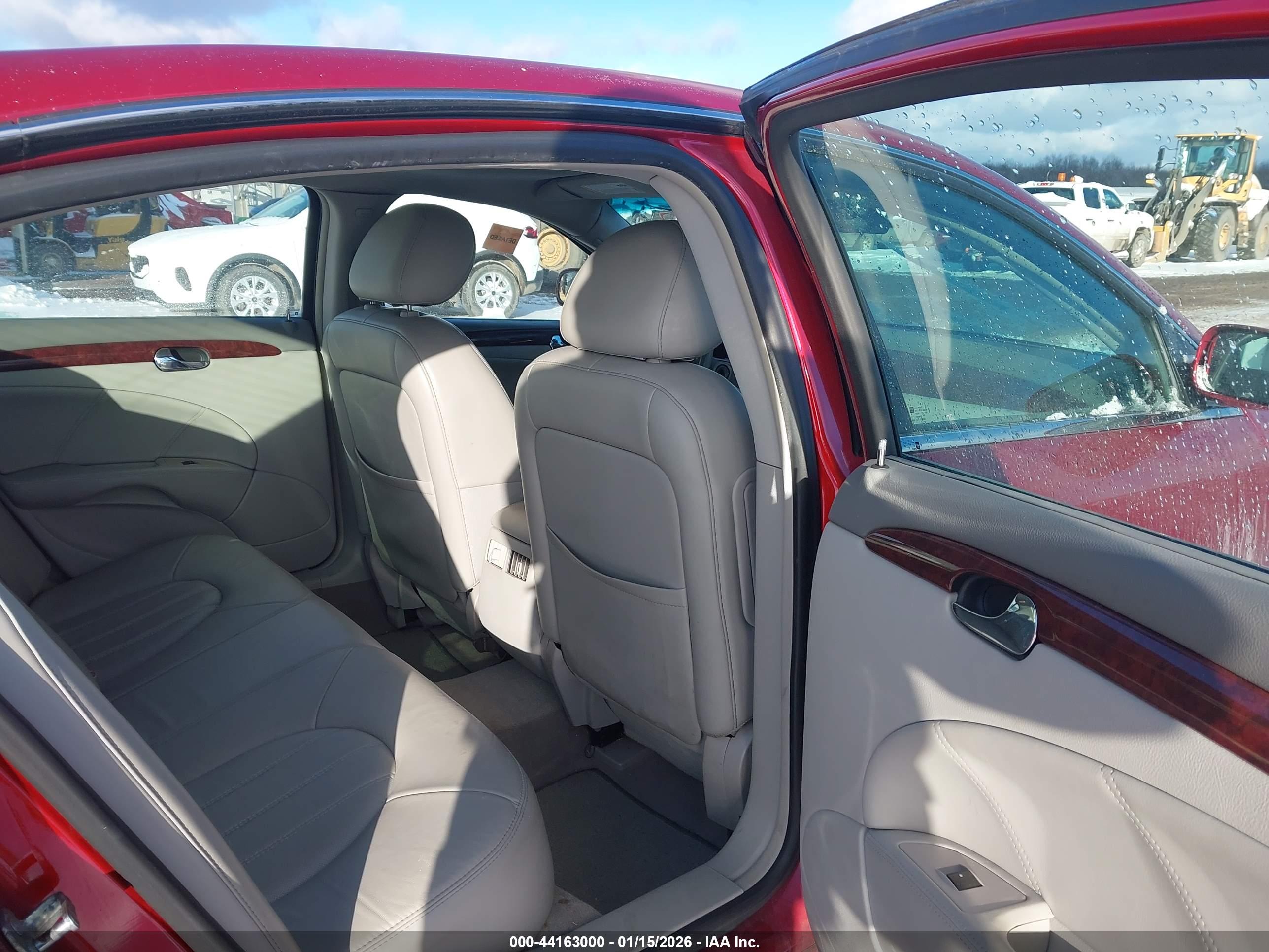 BUICK LUCERNE image 8