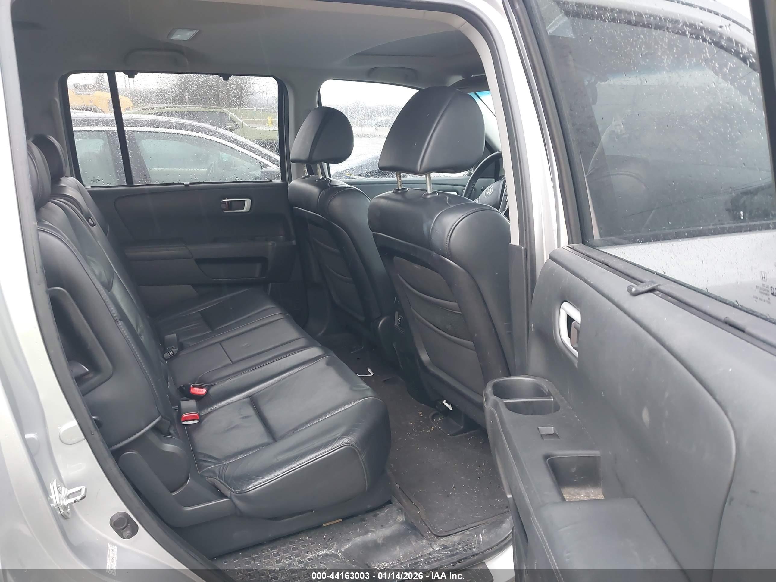 HONDA PILOT image 8