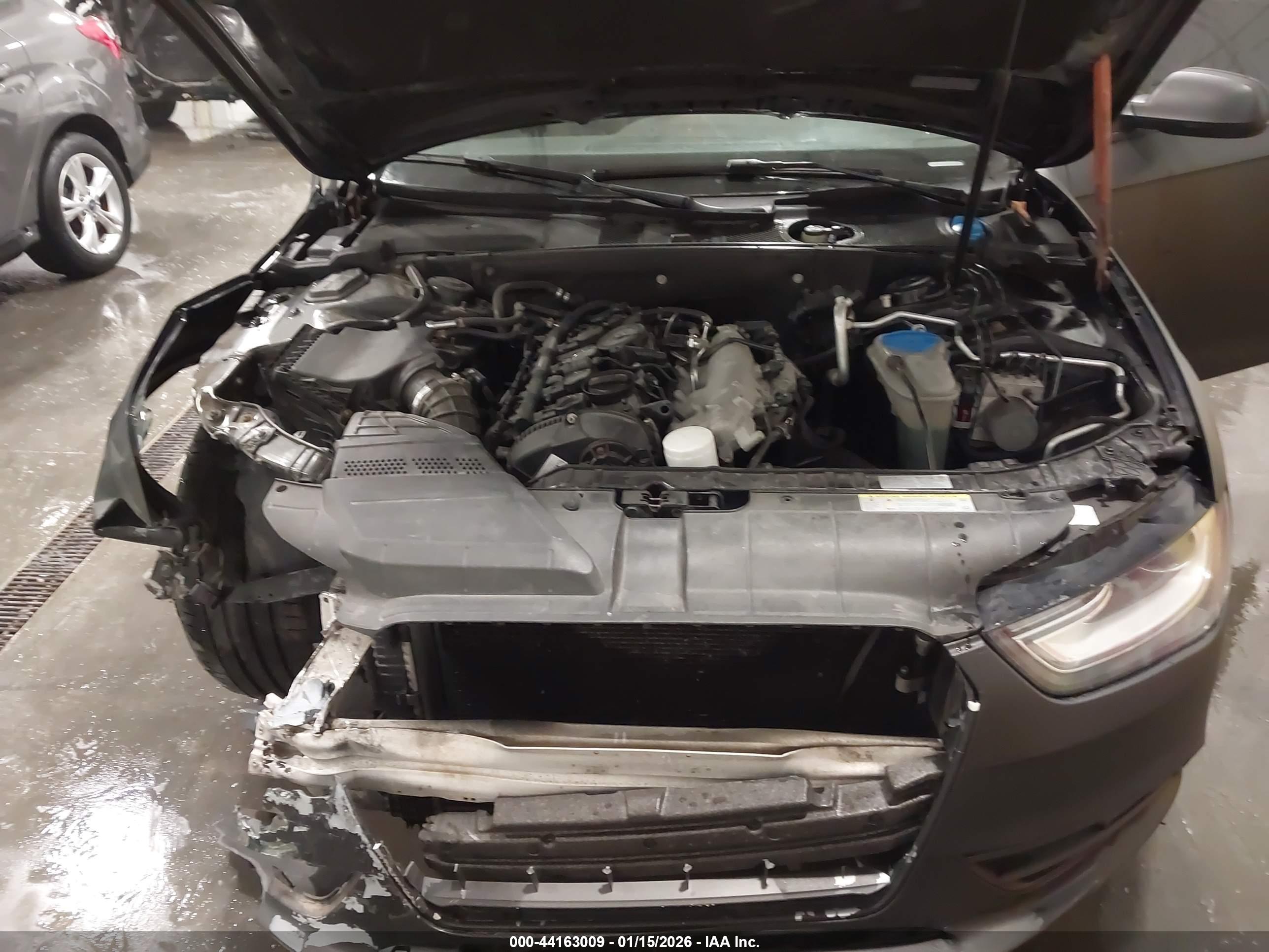 AUDI A4 image 10