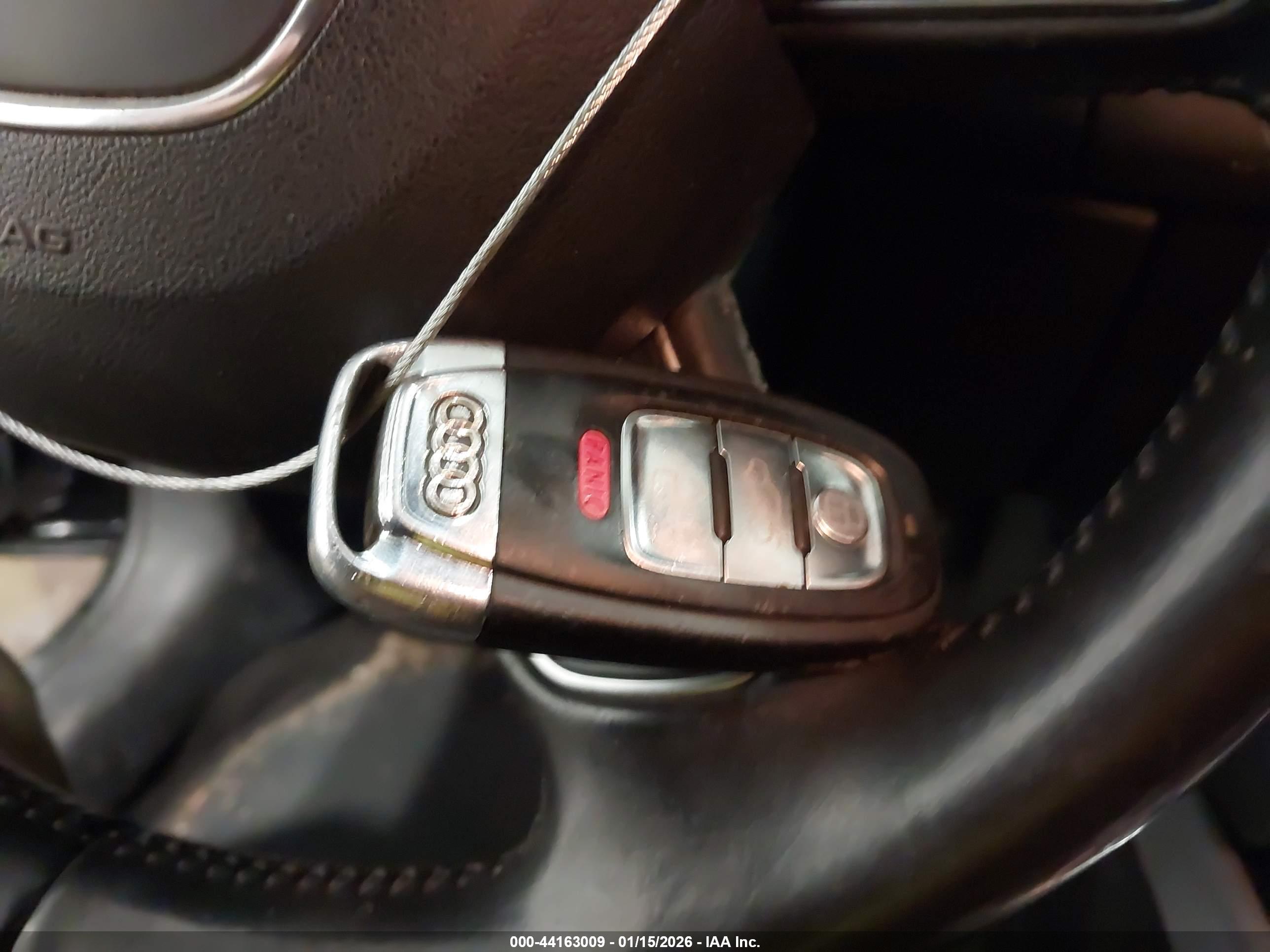 AUDI A4 image 11