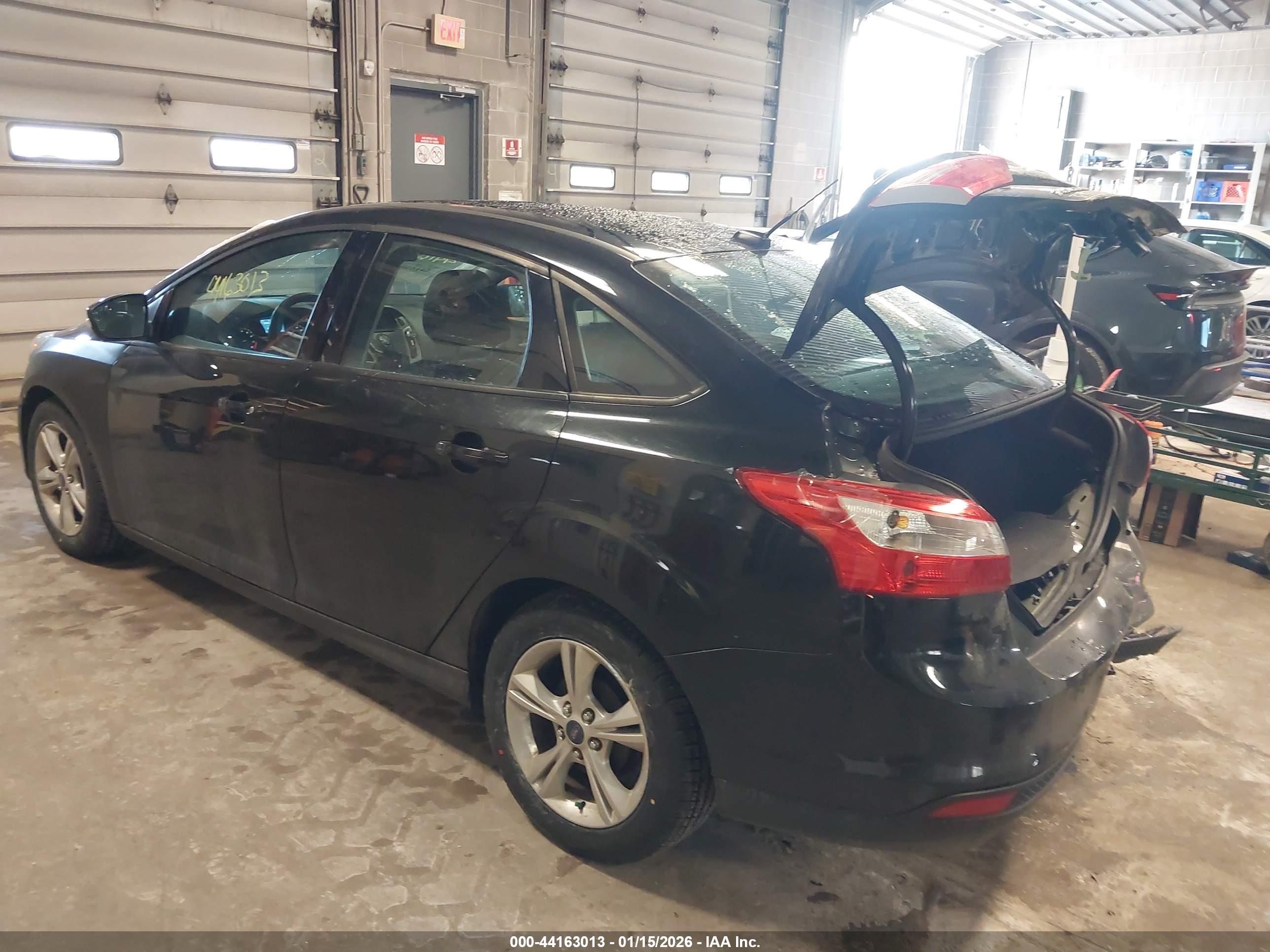 FORD FOCUS image 3
