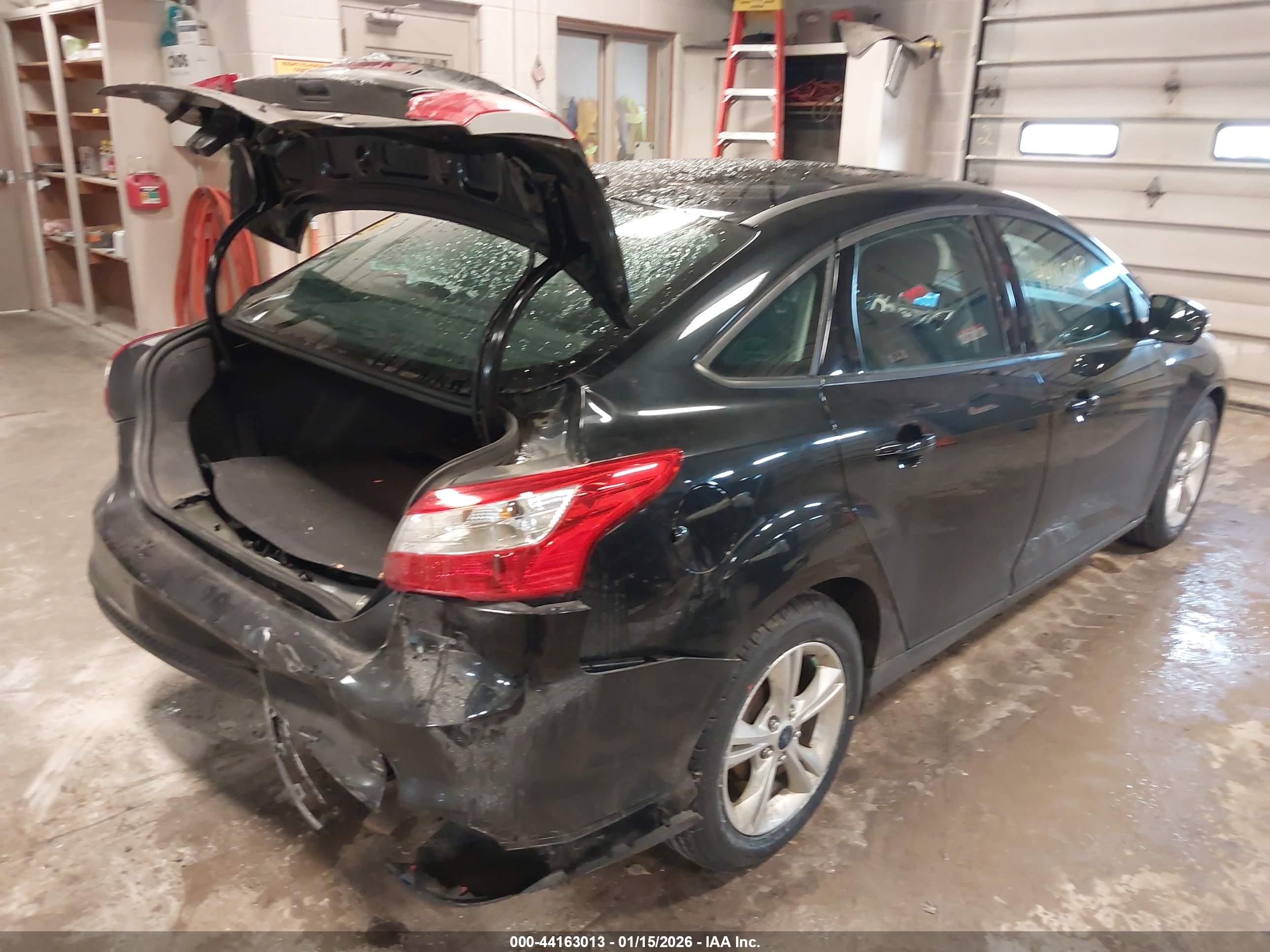 FORD FOCUS image 4