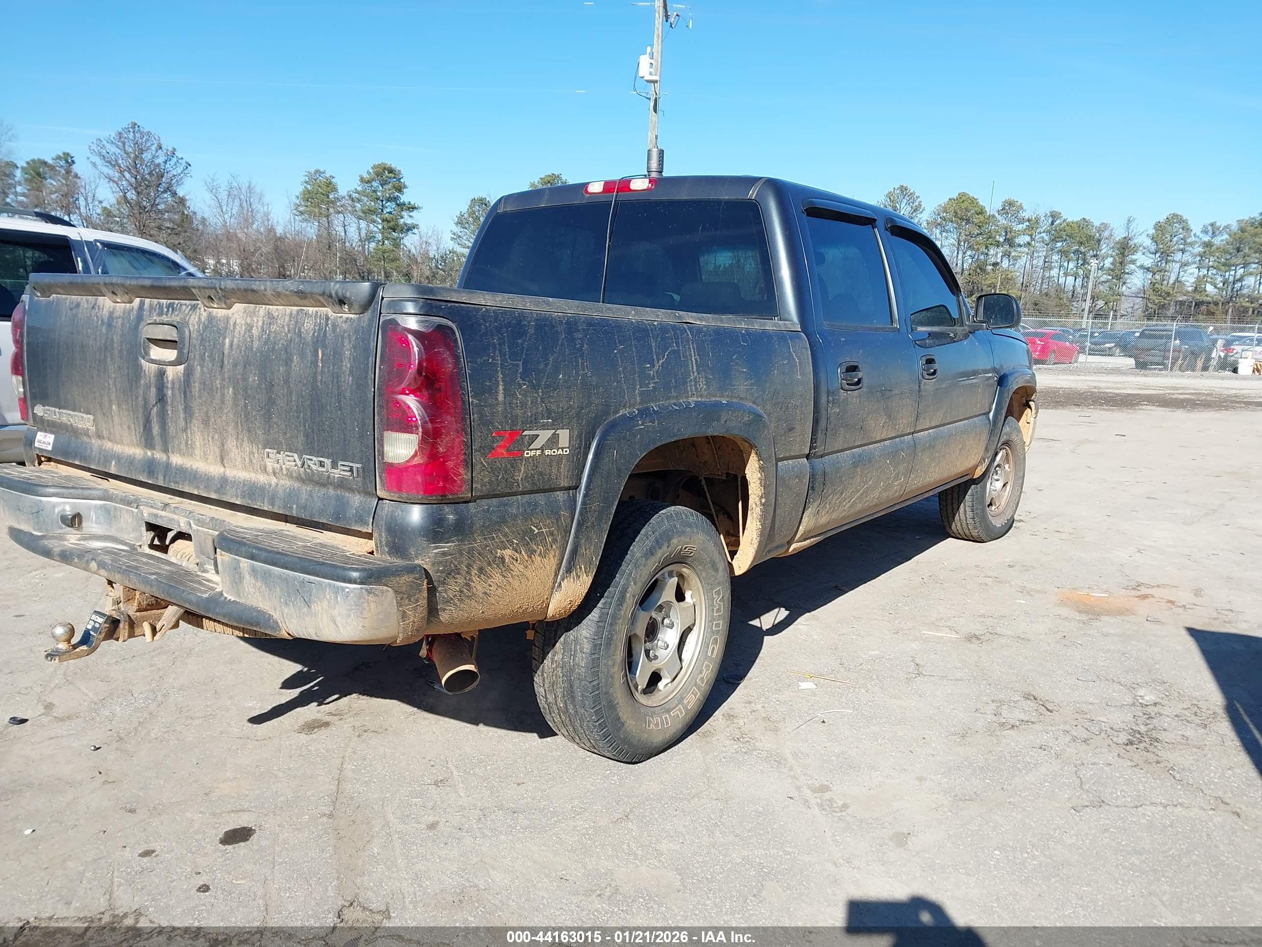 CHEVROLET SILVERADO image 4