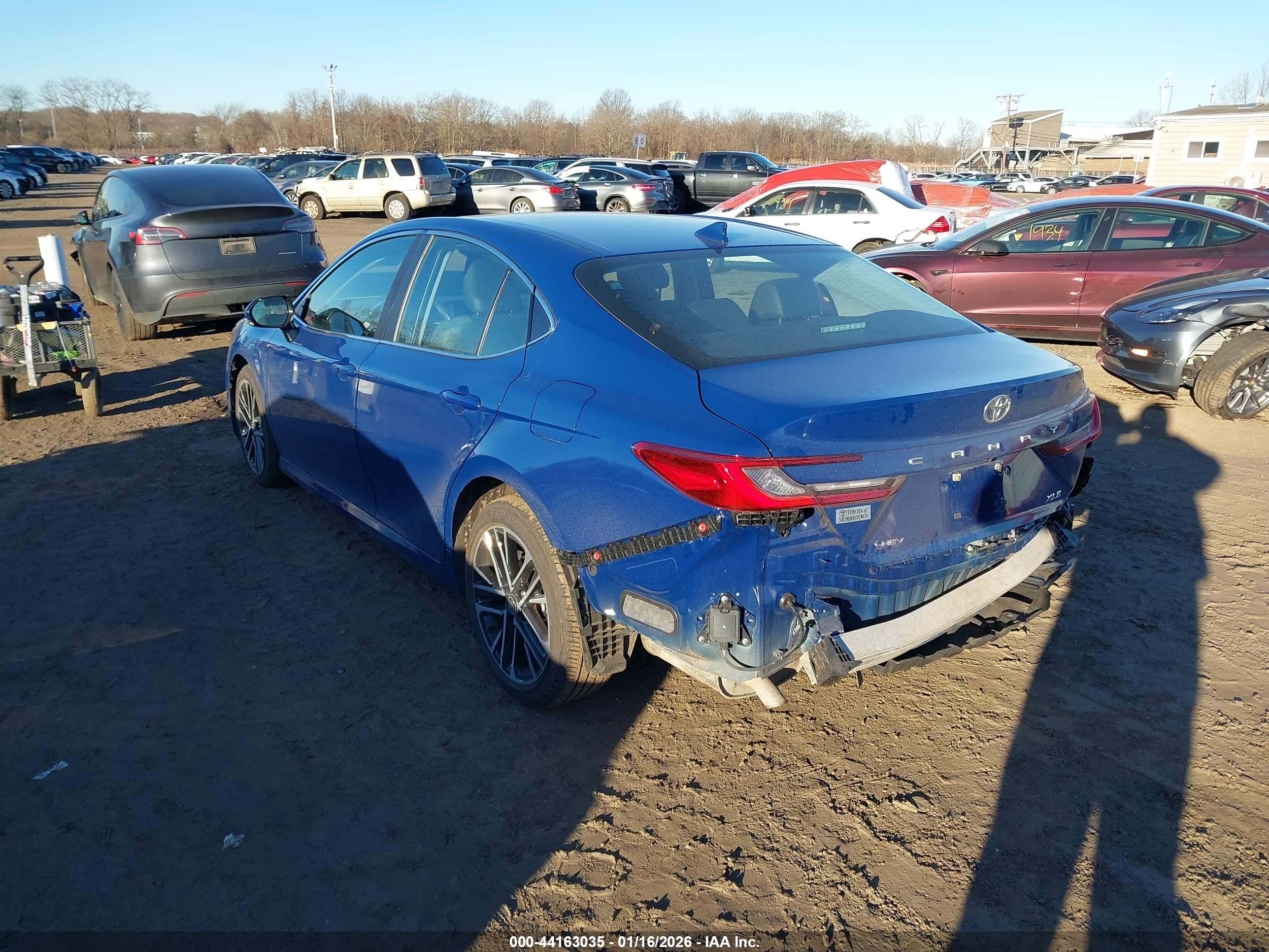 TOYOTA CAMRY image 6