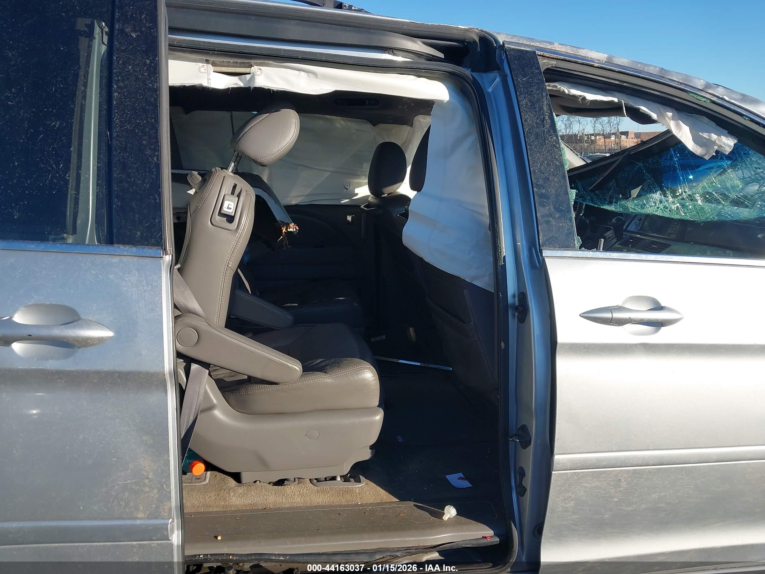 HONDA ODYSSEY image 8