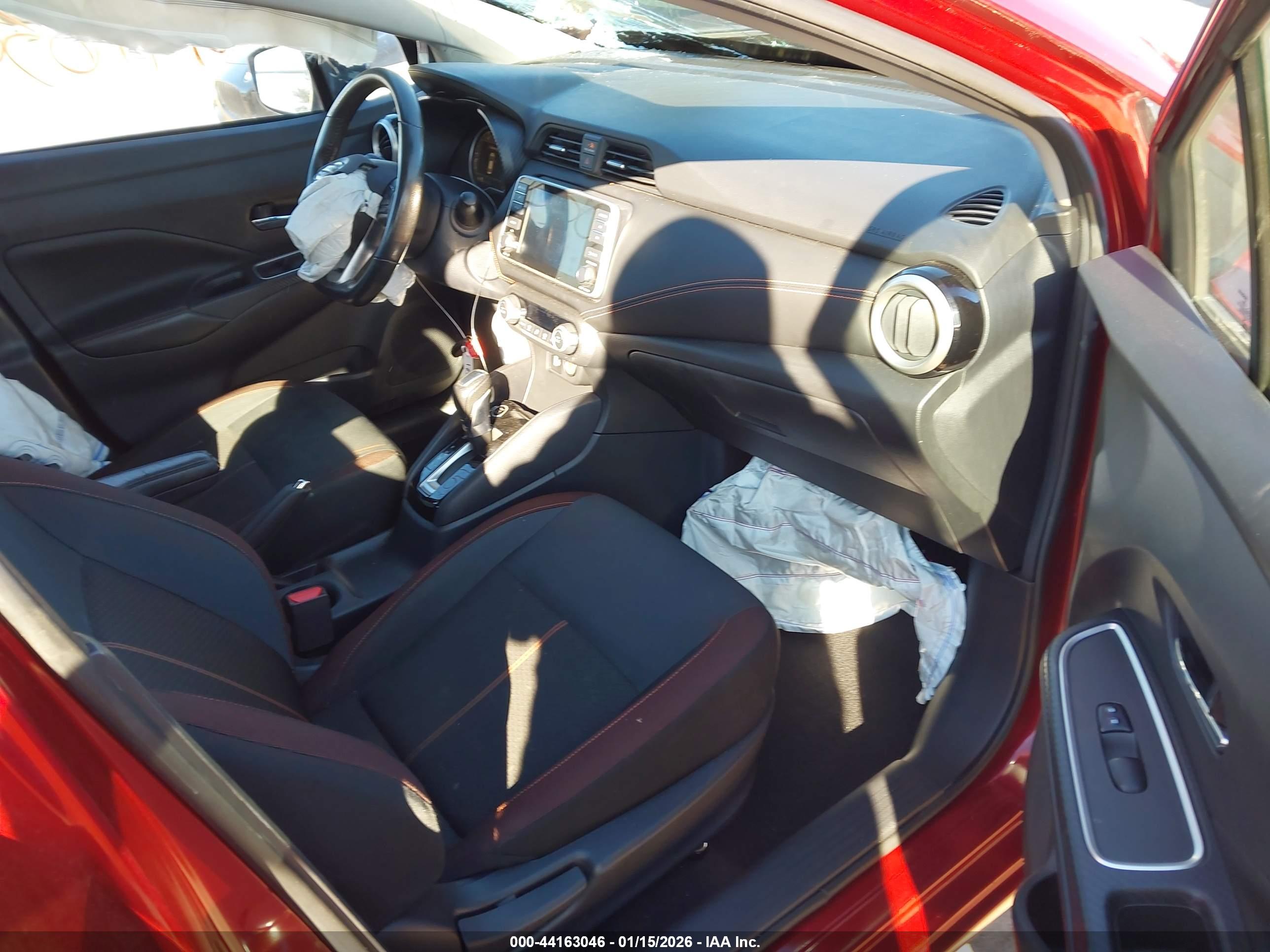 NISSAN VERSA image 5