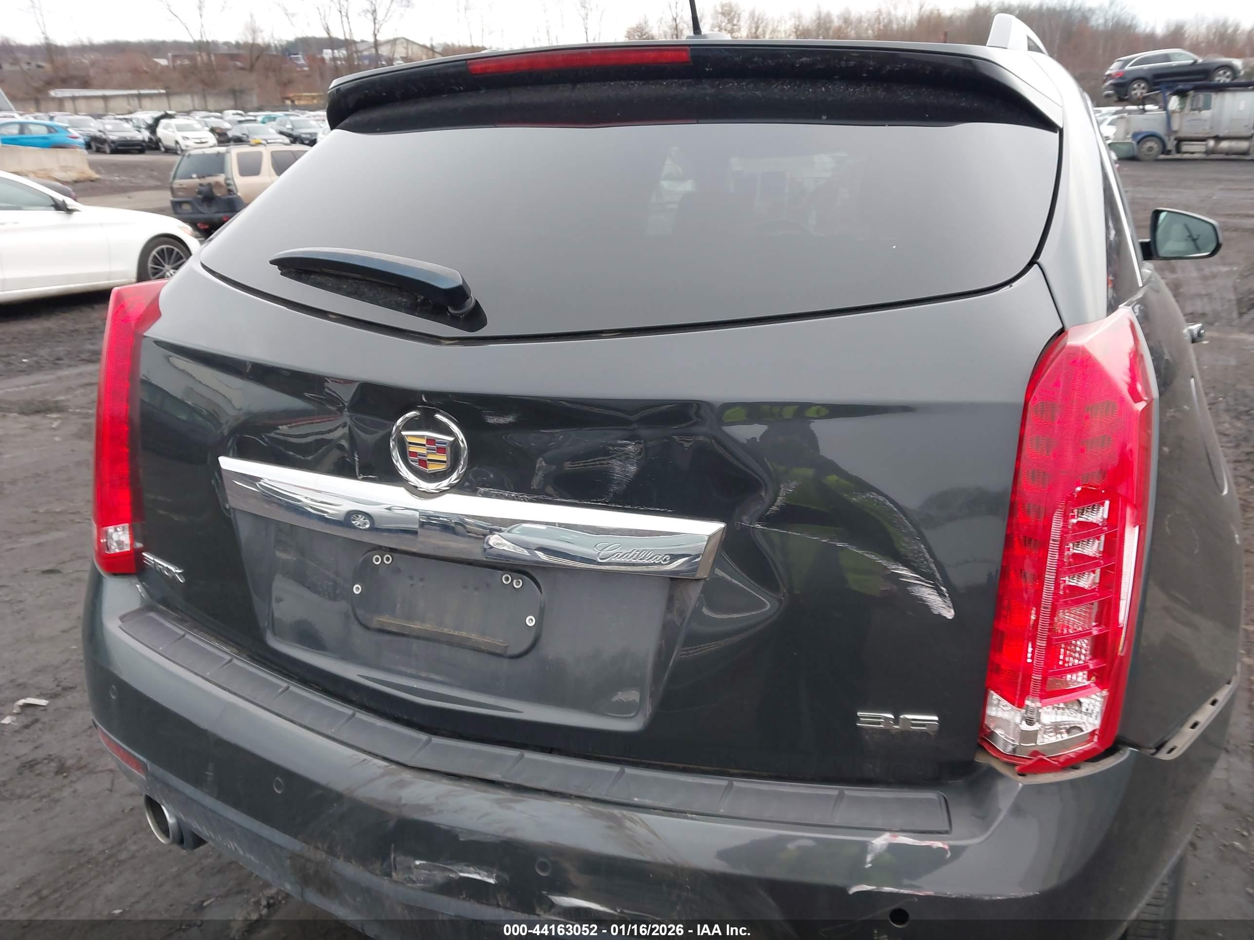 CADILLAC SRX image 6