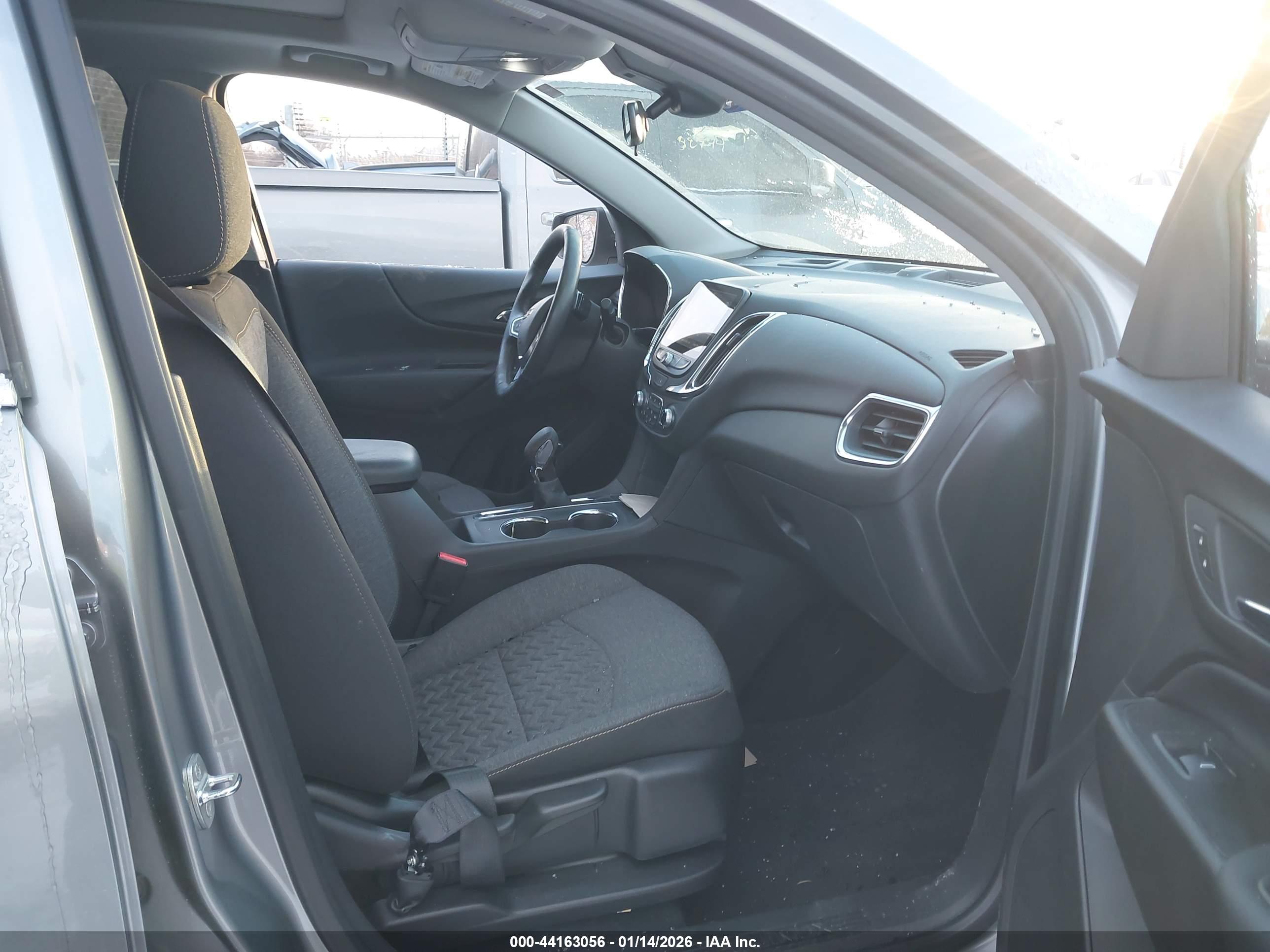 CHEVROLET EQUINOX image 5
