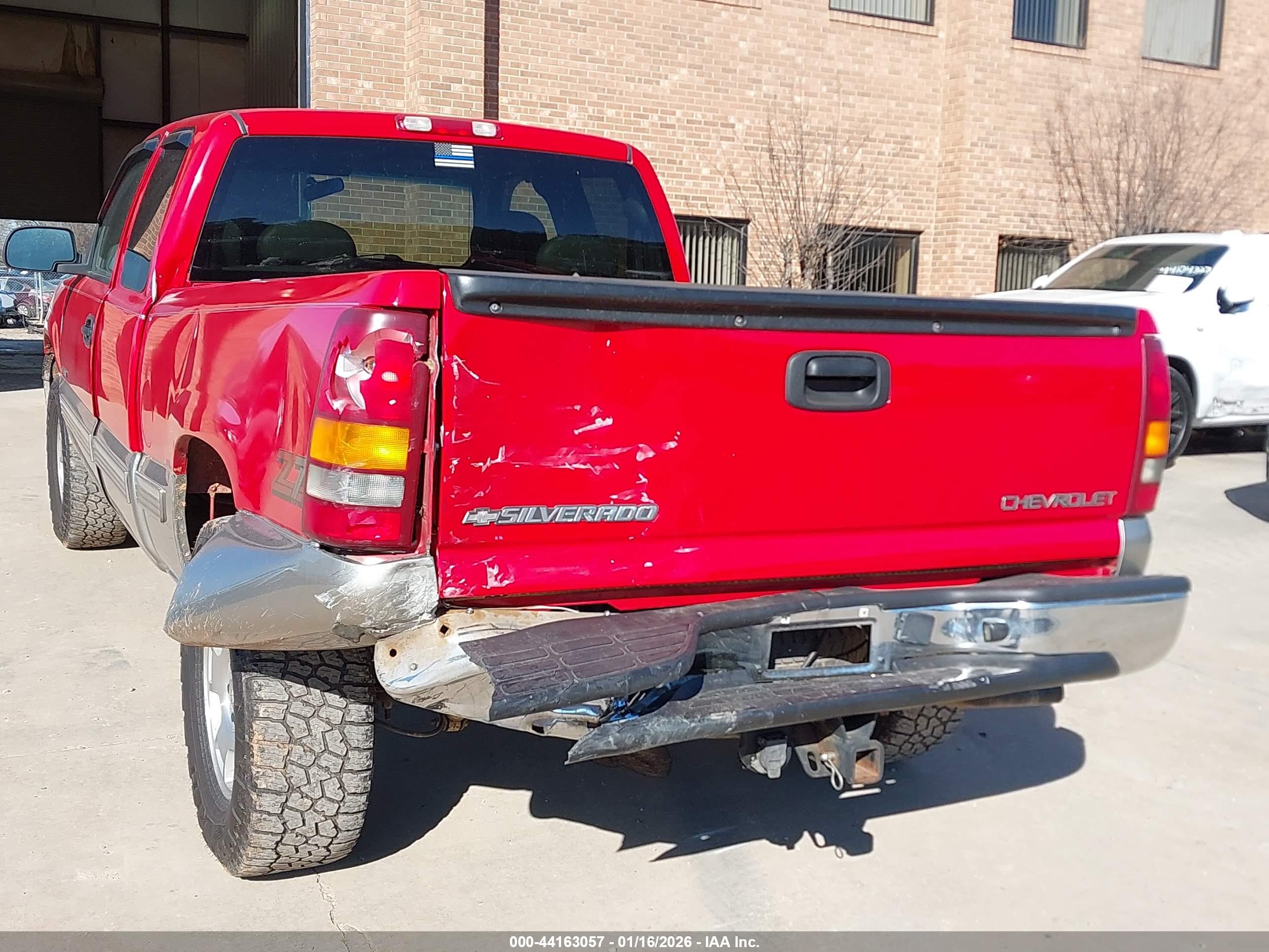 CHEVROLET SILVERADO image 6