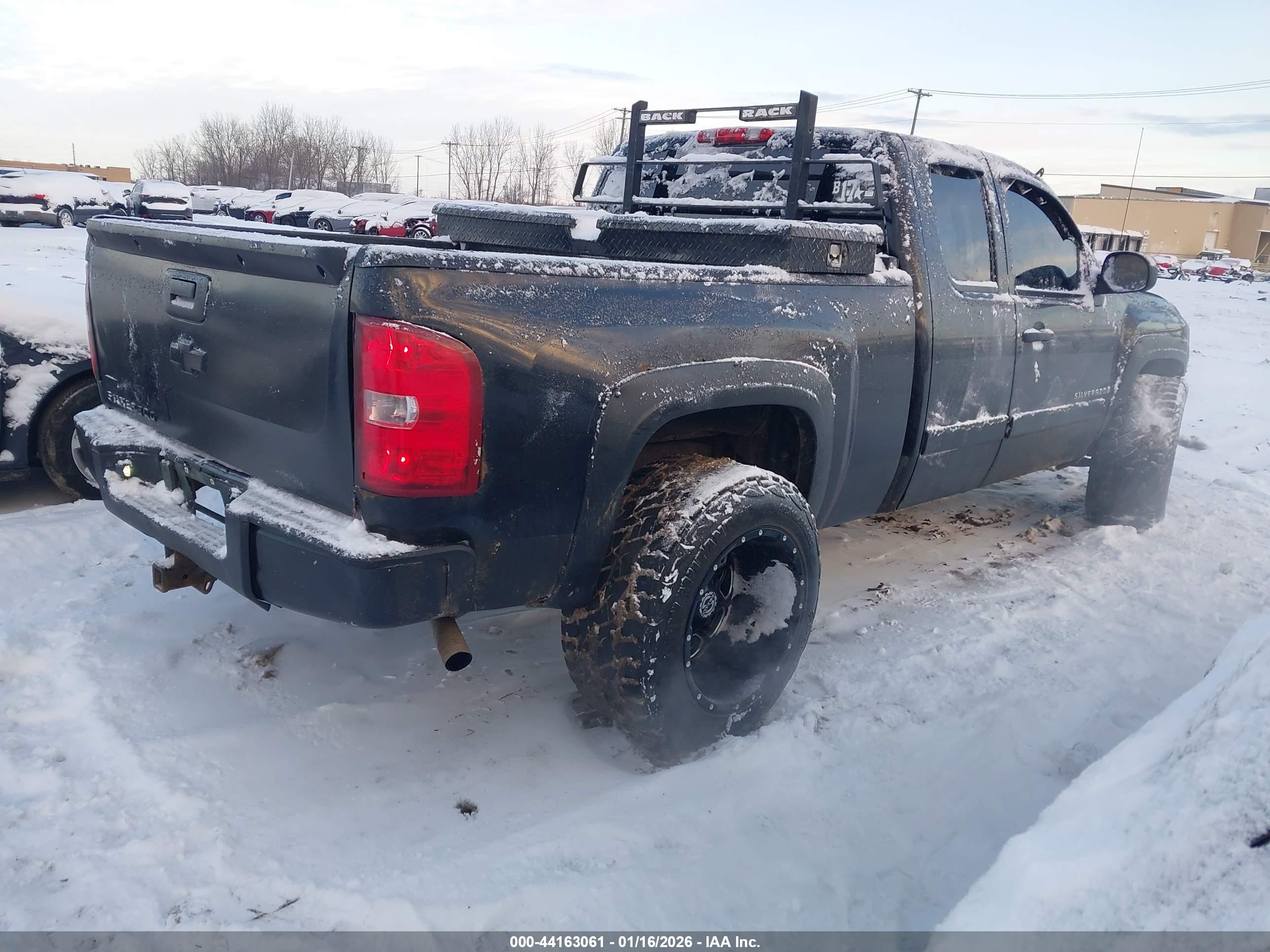CHEVROLET SILVERADO image 4