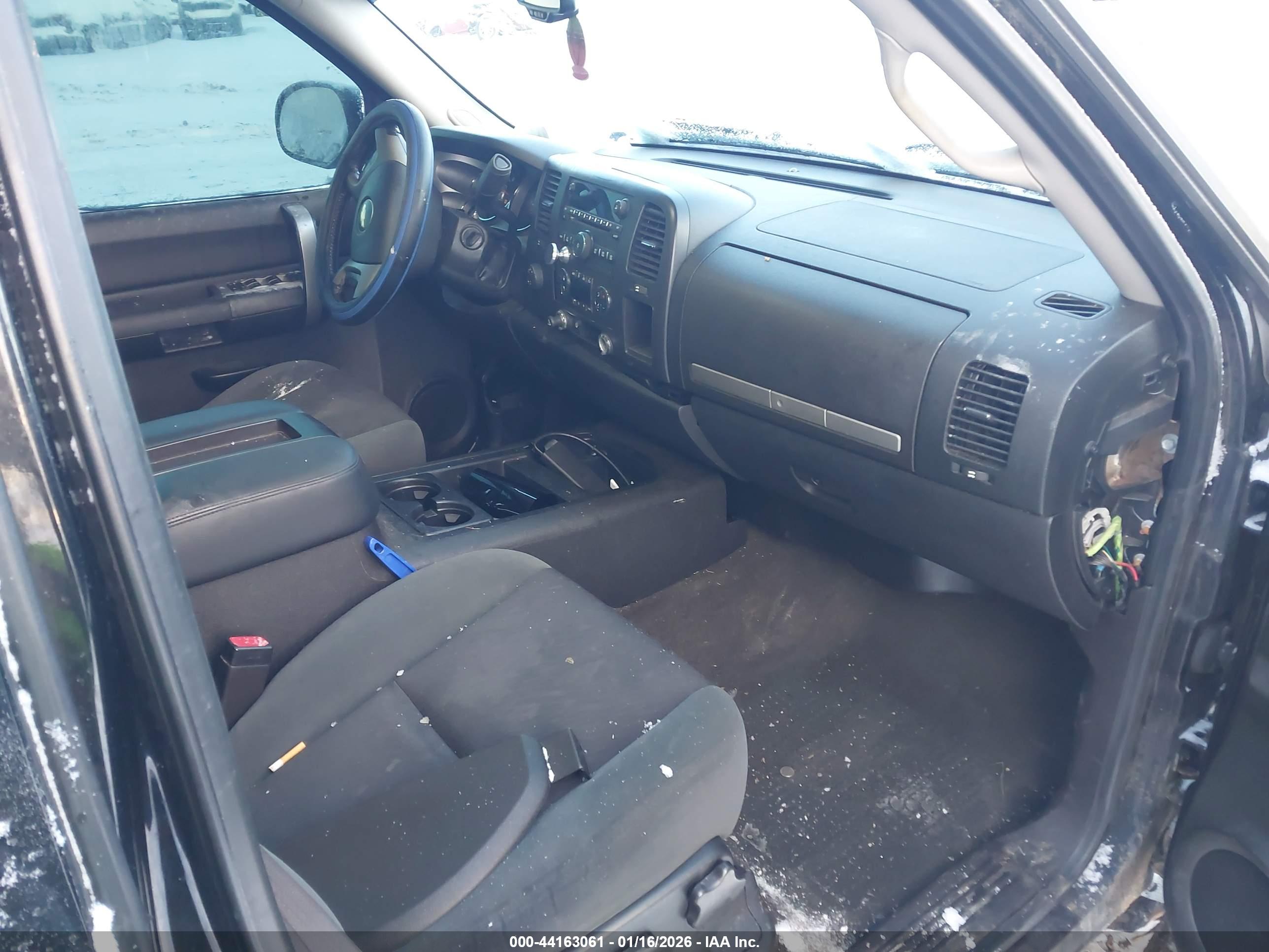 CHEVROLET SILVERADO image 5
