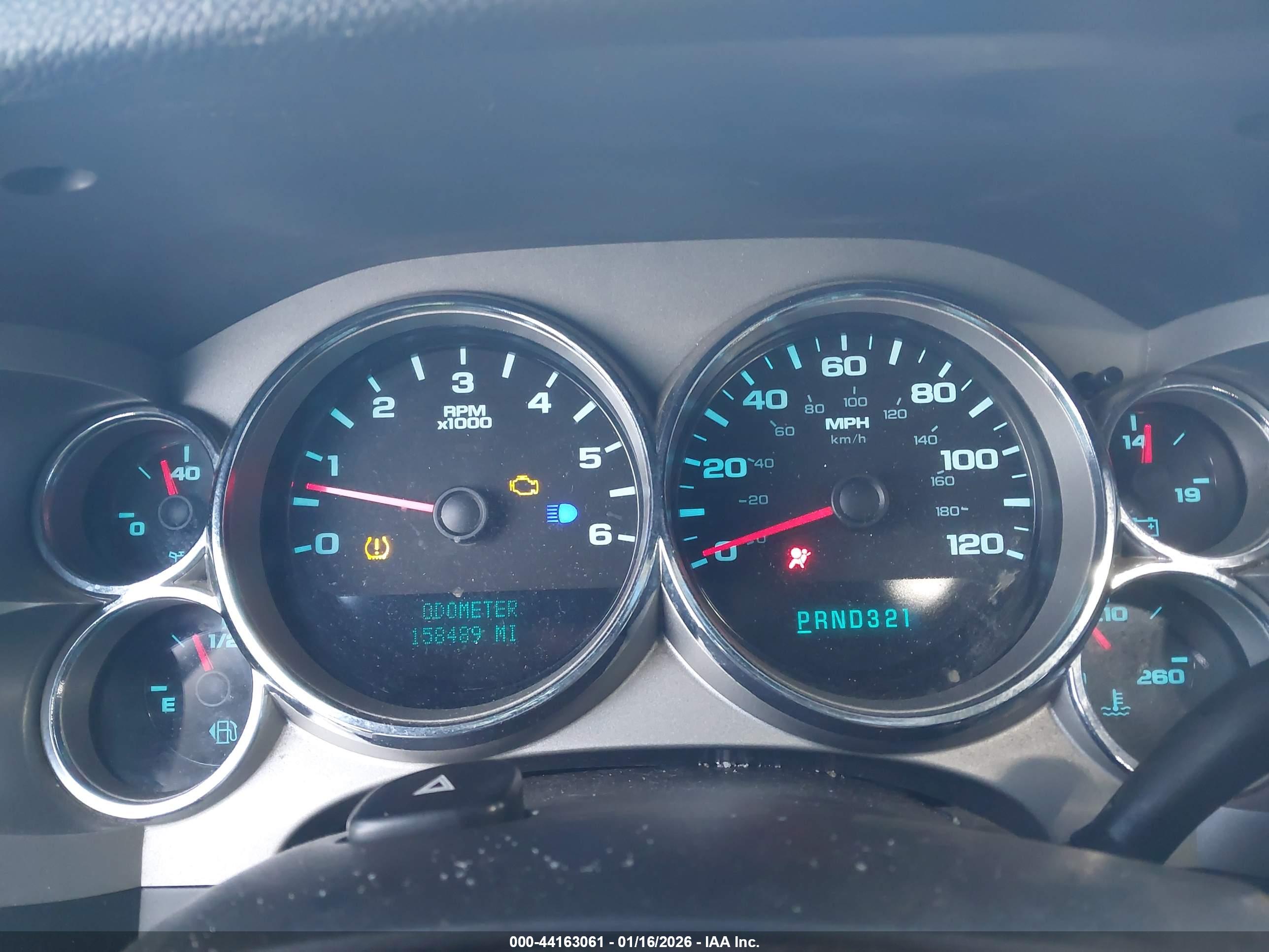 CHEVROLET SILVERADO image 7