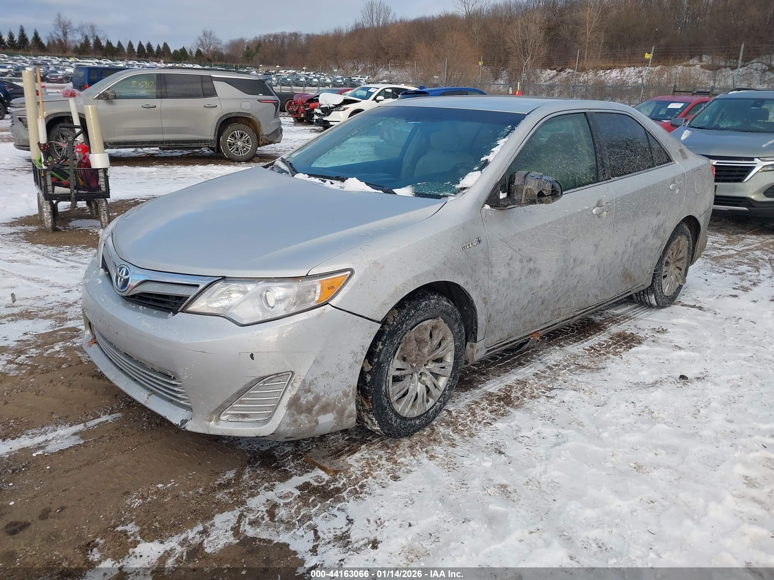TOYOTA CAMRY image 2