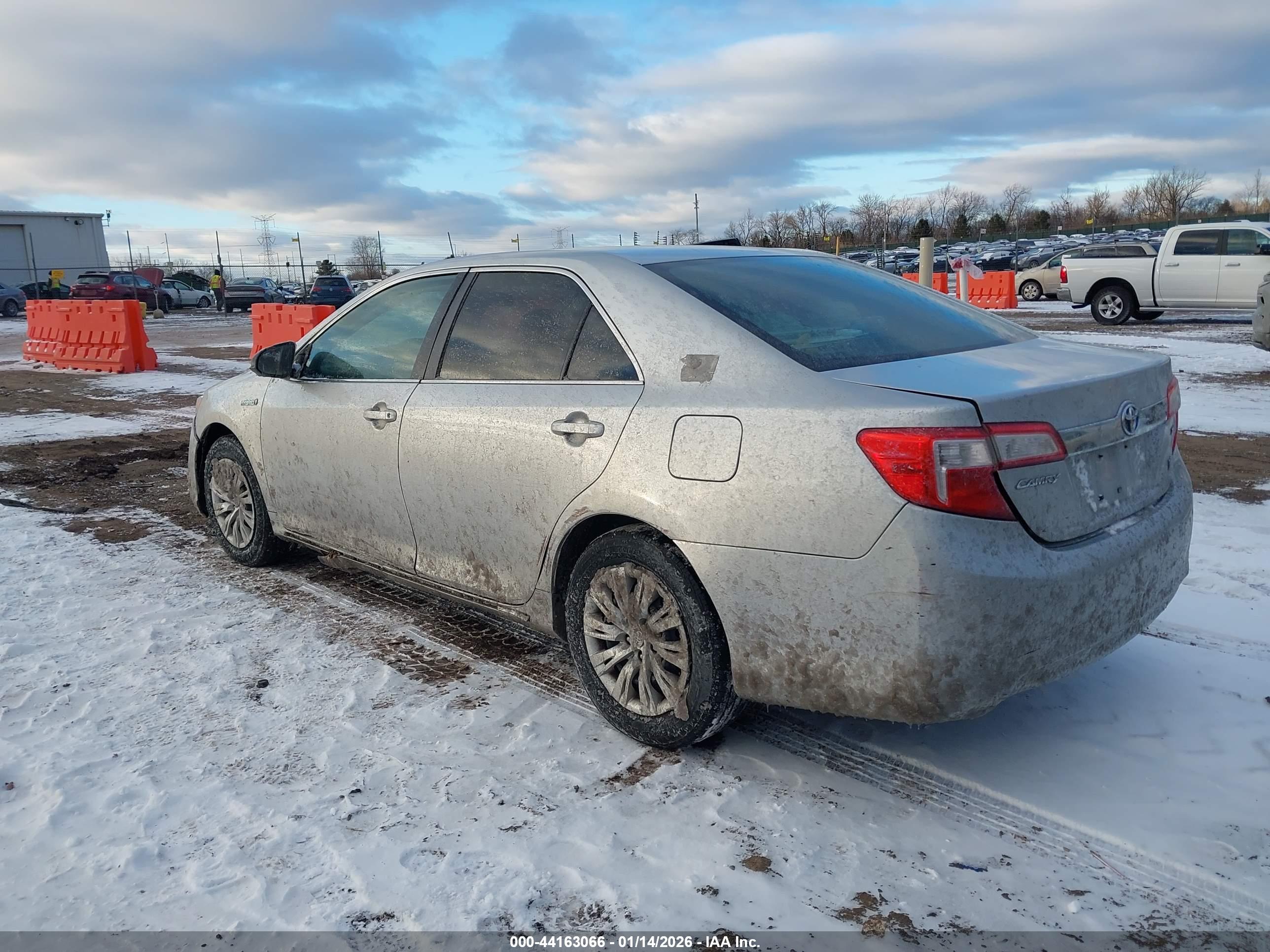 TOYOTA CAMRY image 3
