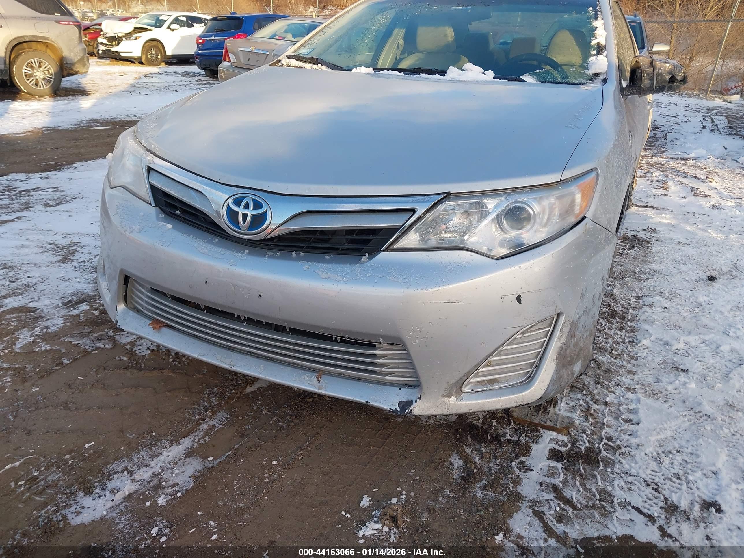 TOYOTA CAMRY image 6