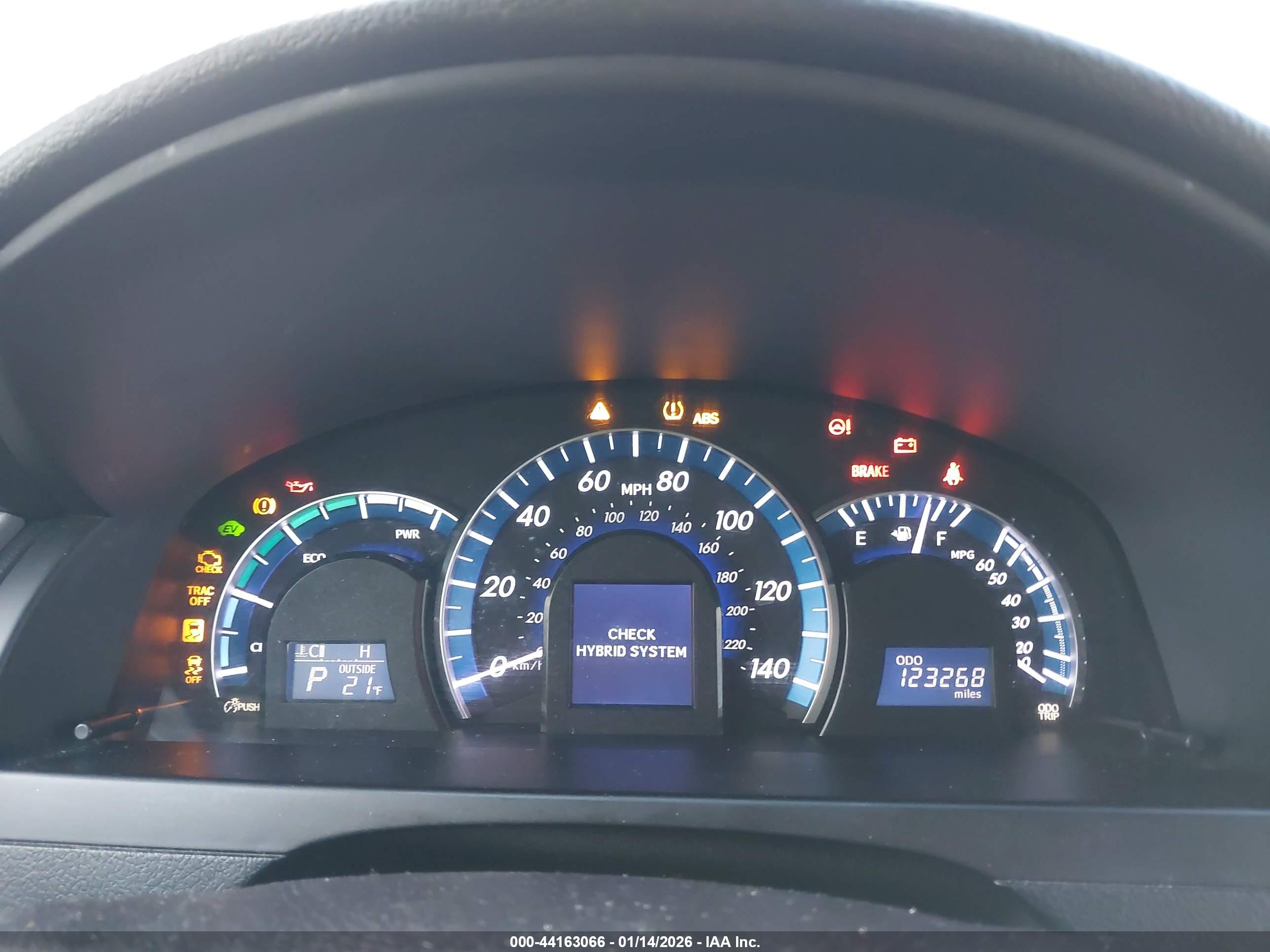 TOYOTA CAMRY image 7