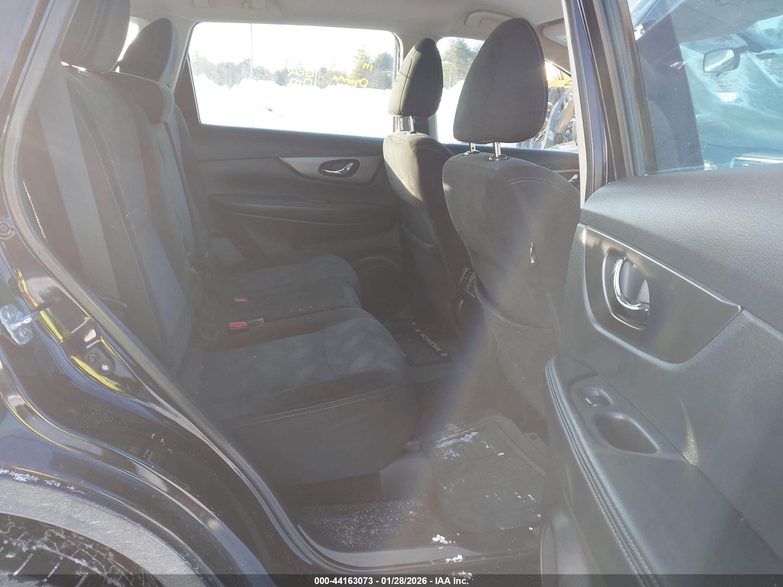 NISSAN ROGUE image 8