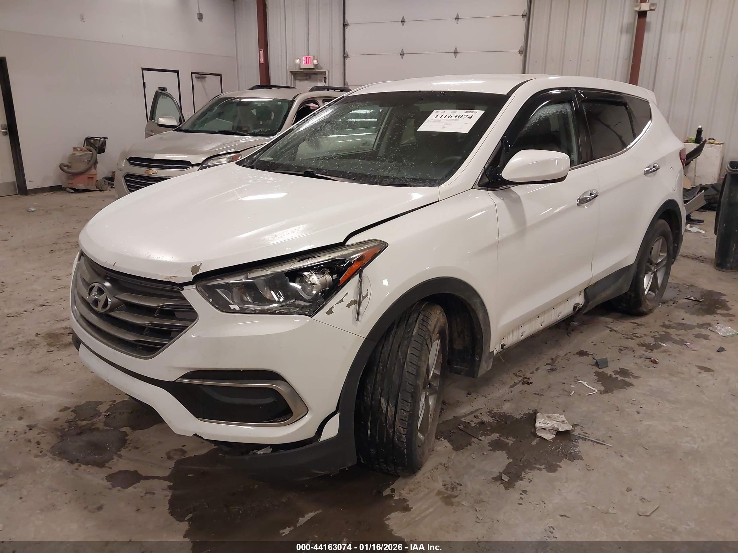 HYUNDAI SANTA image 2