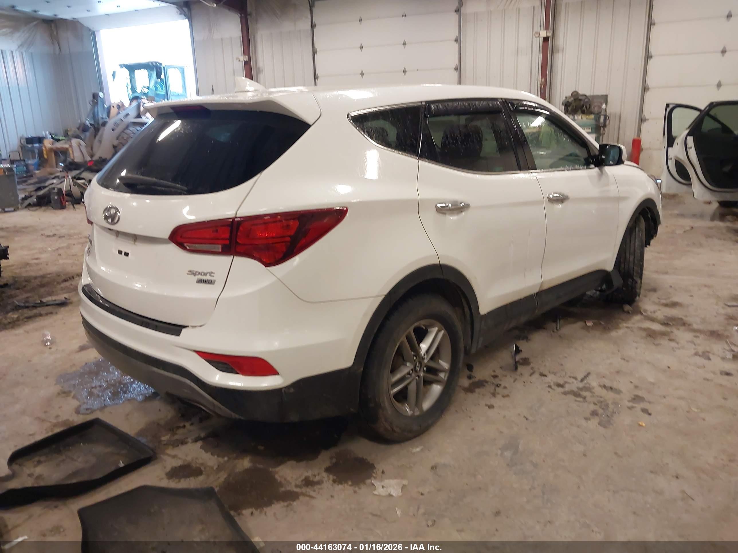 HYUNDAI SANTA image 4