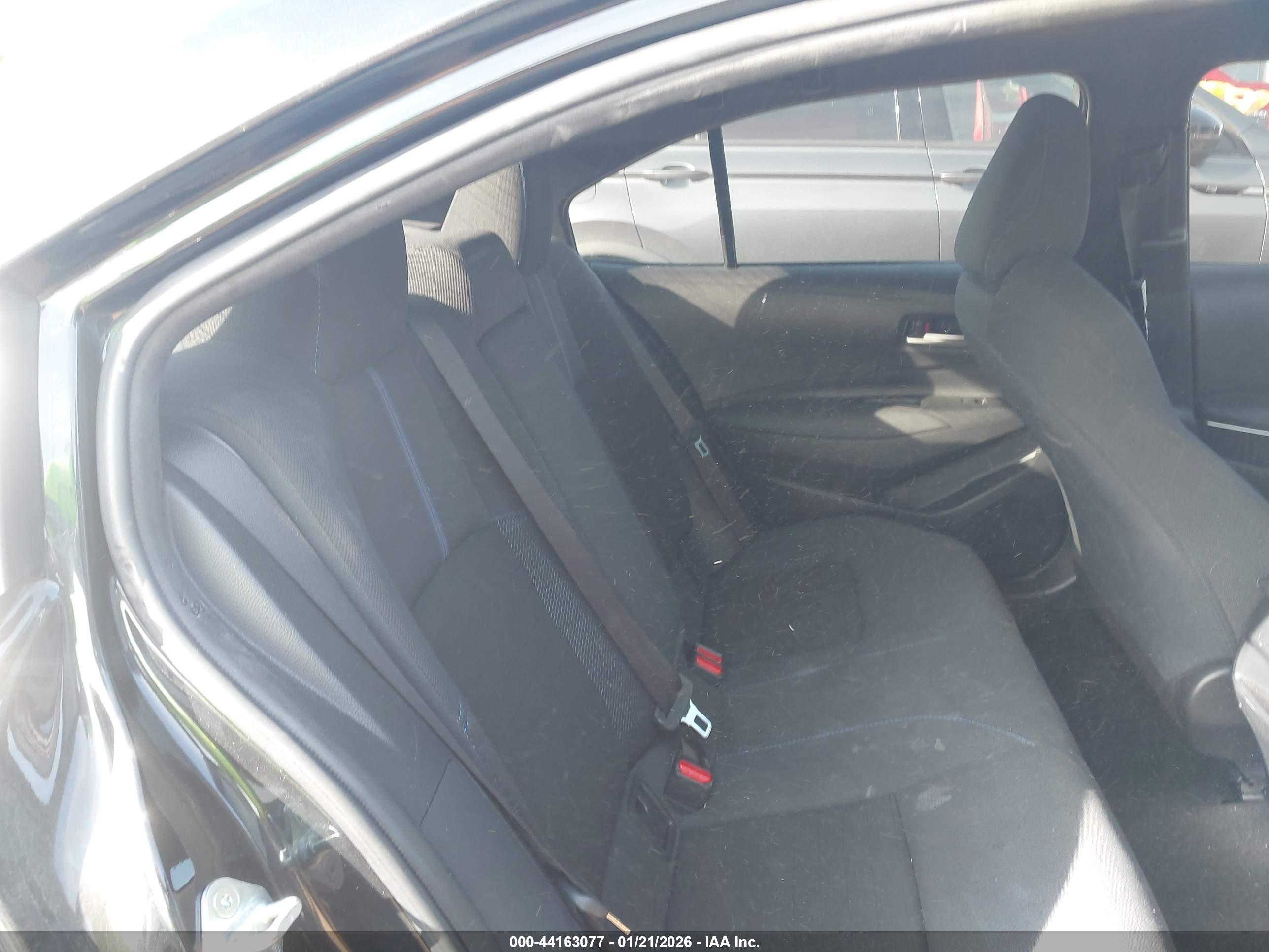 TOYOTA COROLLA image 8