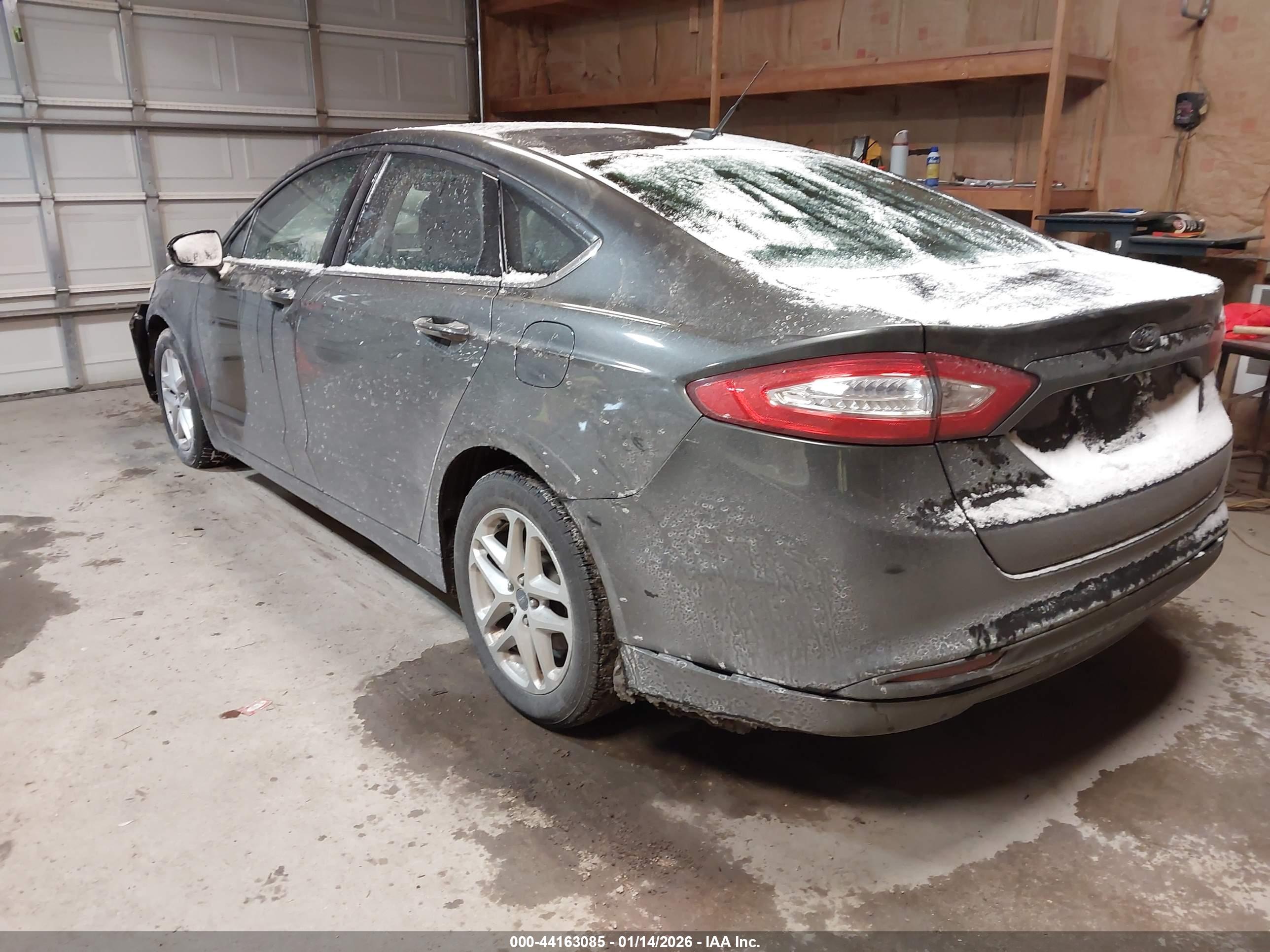FORD FUSION image 3