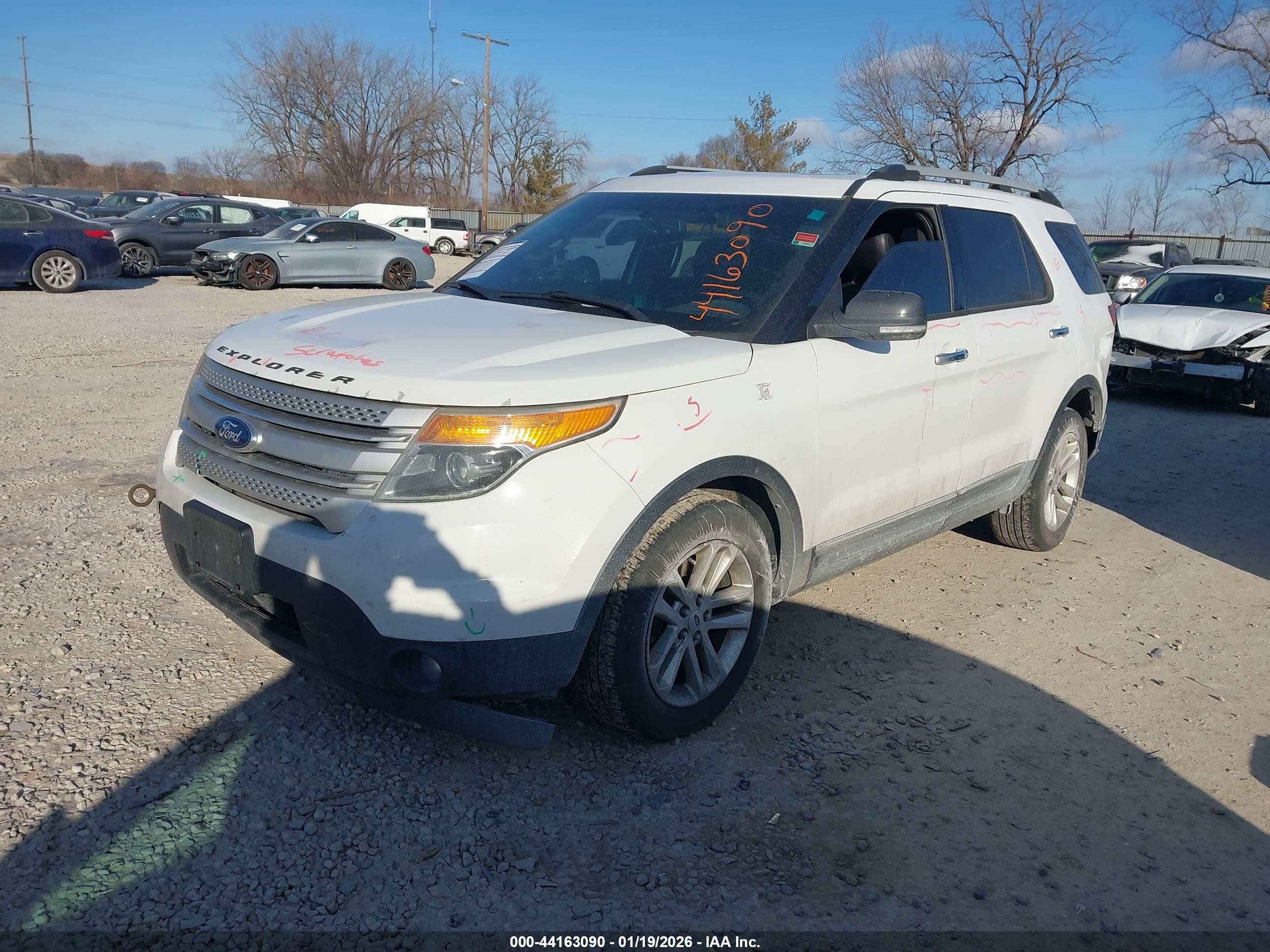 FORD EXPLORER image 2