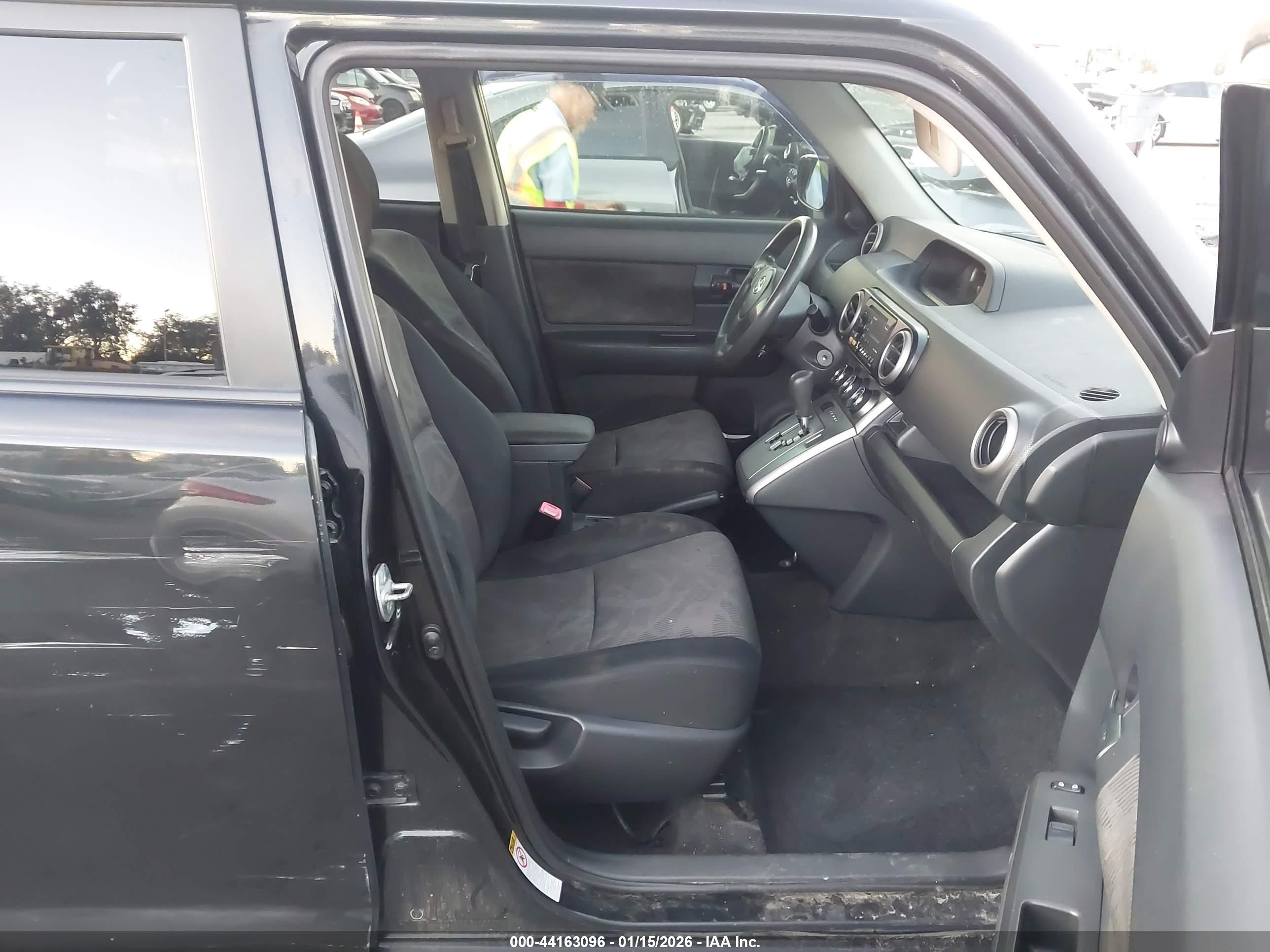 SCION XB image 5