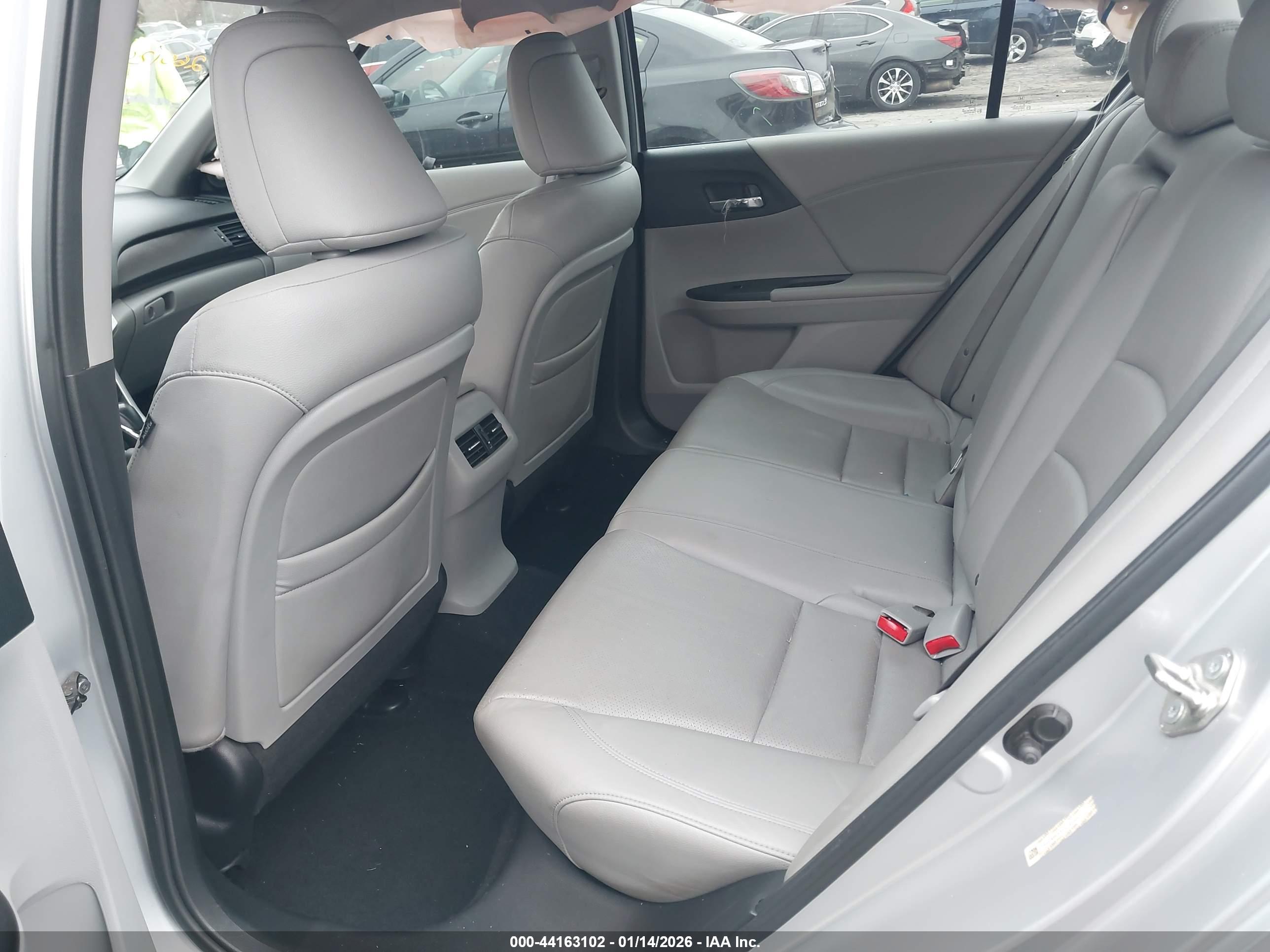 HONDA ACCORD image 8