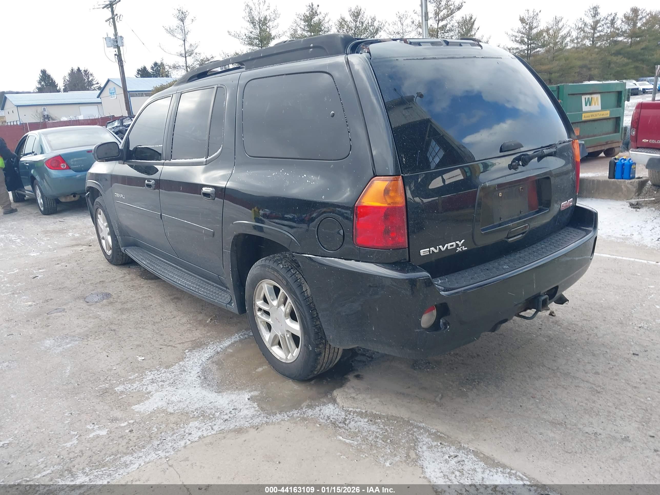 GMC ENVOY image 3