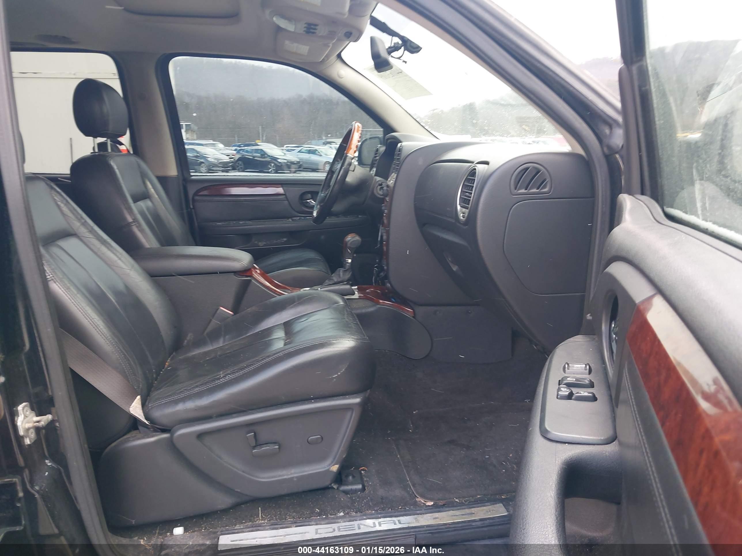 GMC ENVOY image 5