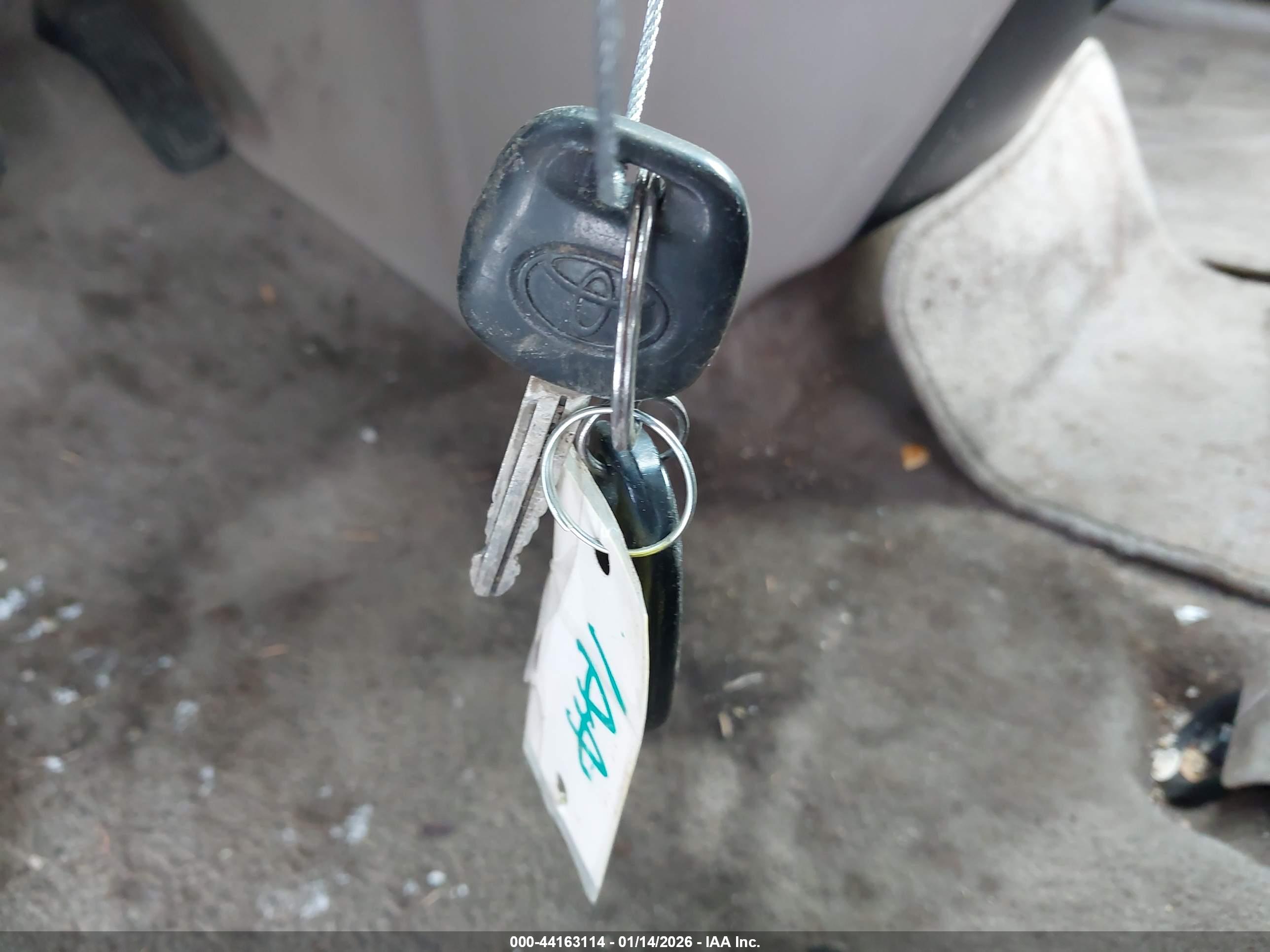 TOYOTA SIENNA image 11