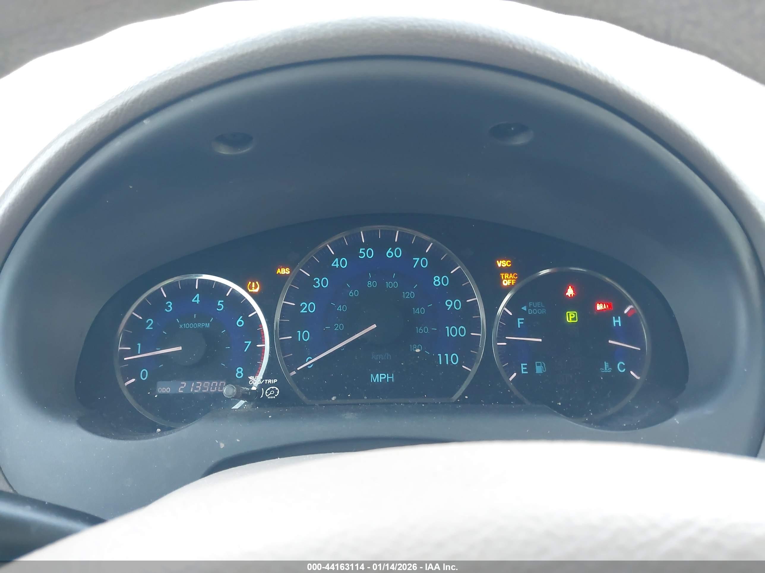 TOYOTA SIENNA image 7