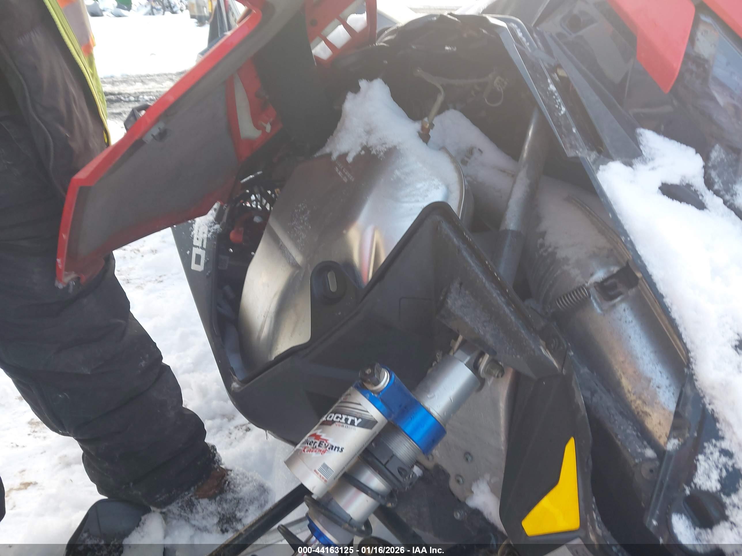 POLARIS SWITCHBACK image 10