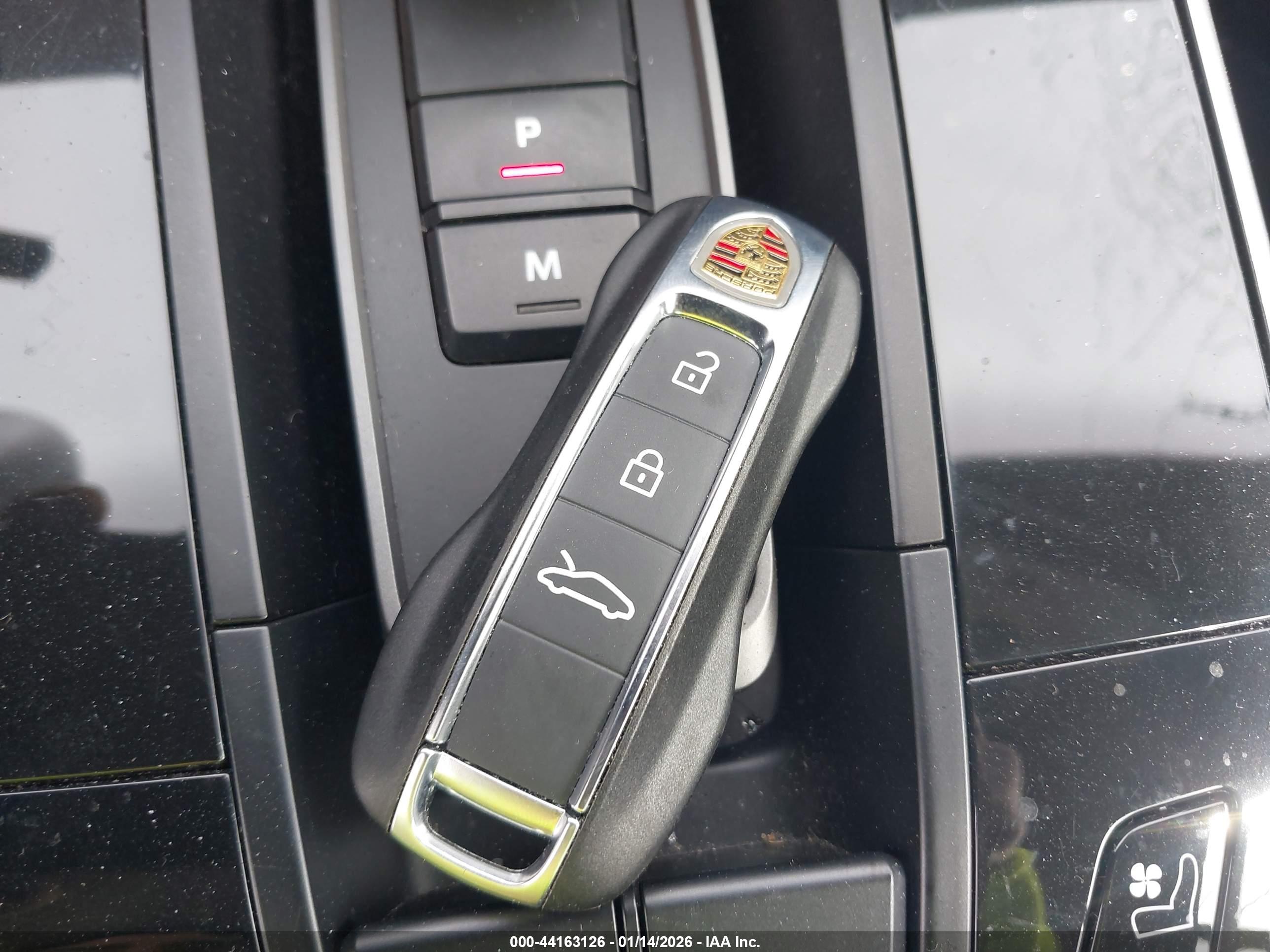 PORSCHE 911 image 11
