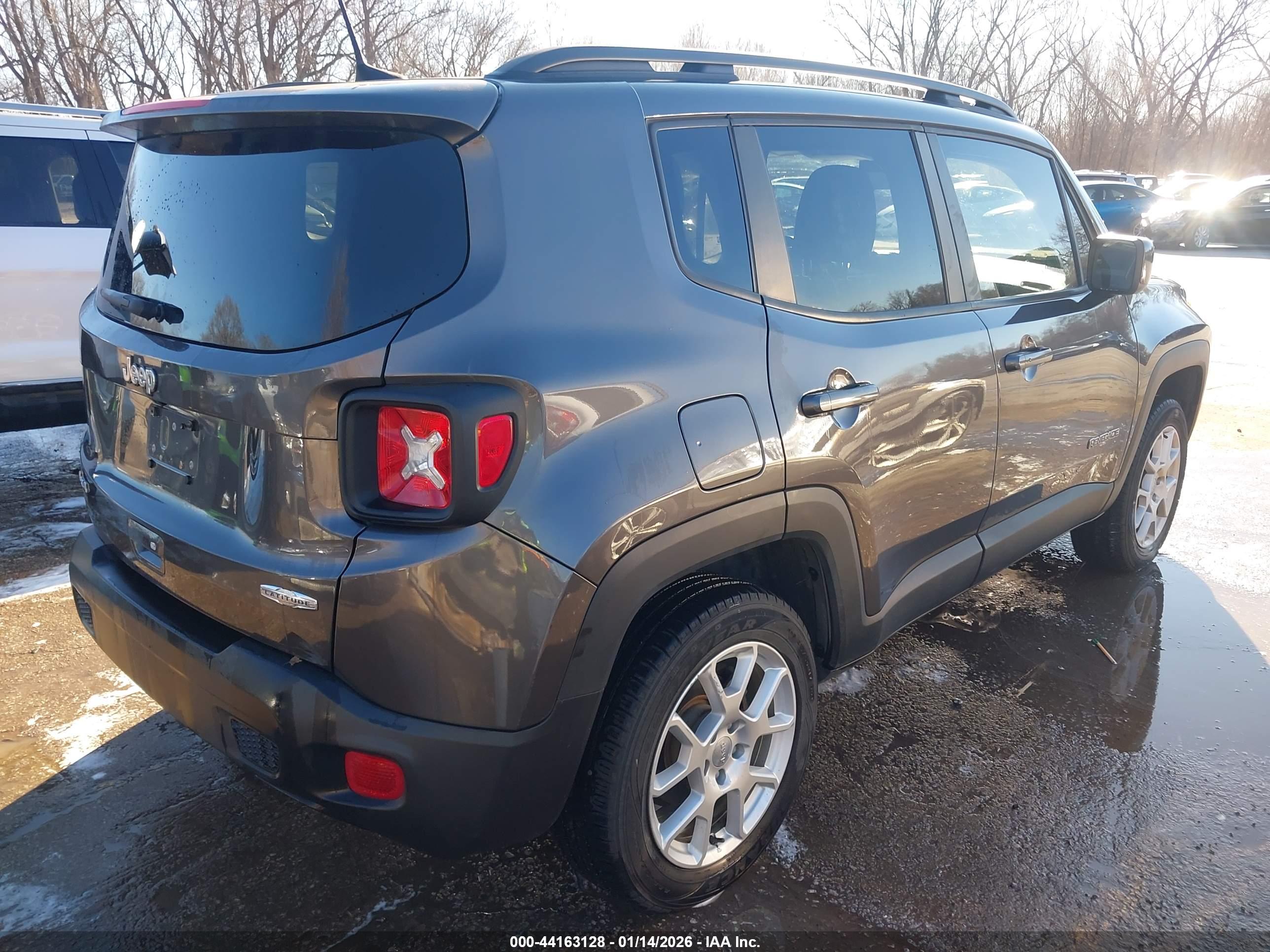 JEEP RENEGADE image 4