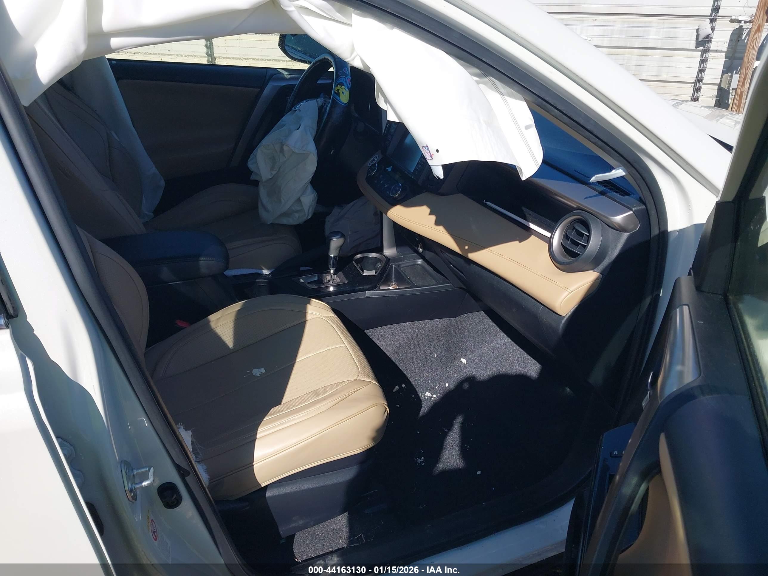 TOYOTA RAV4 image 5