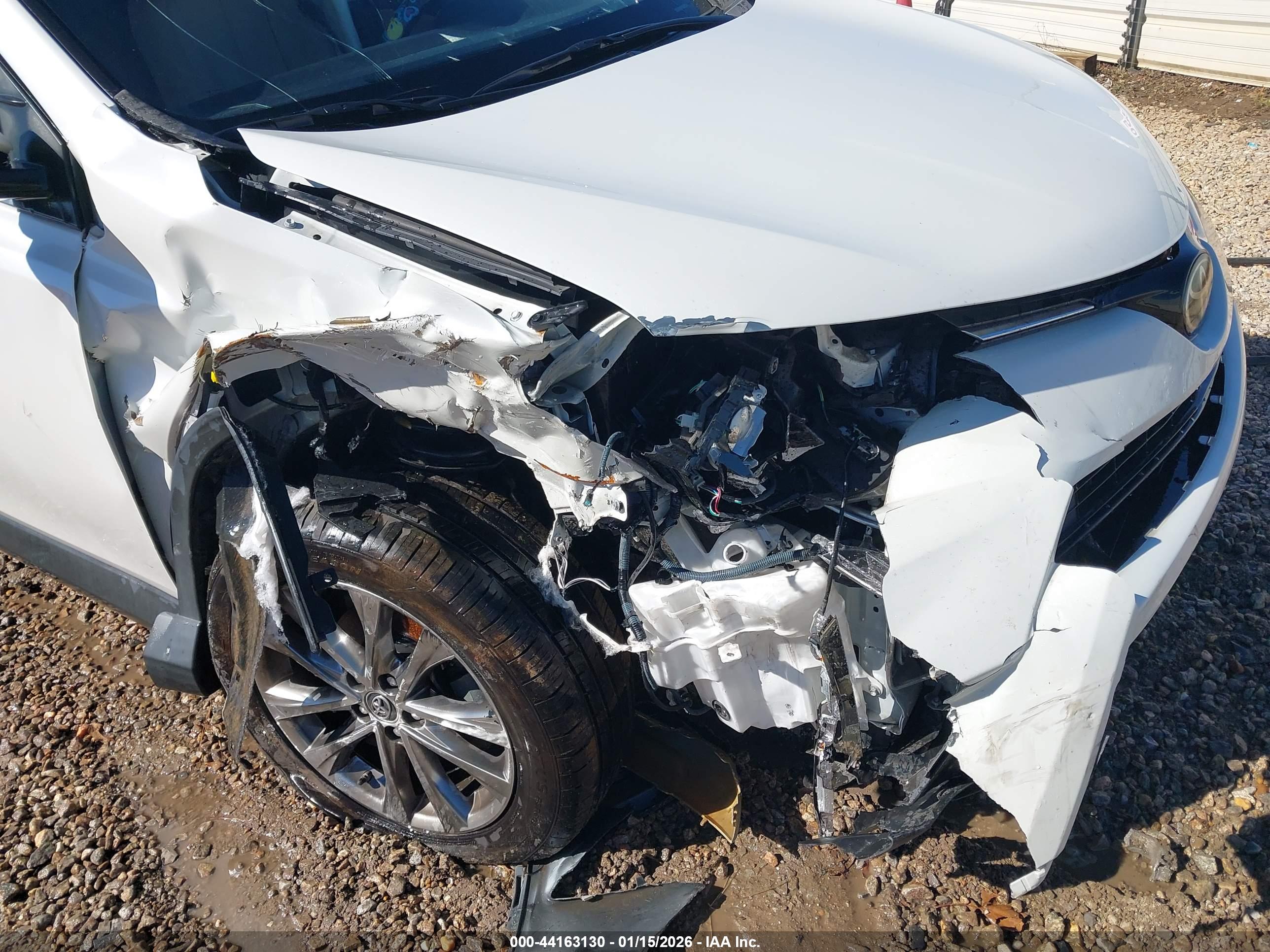 TOYOTA RAV4 image 6