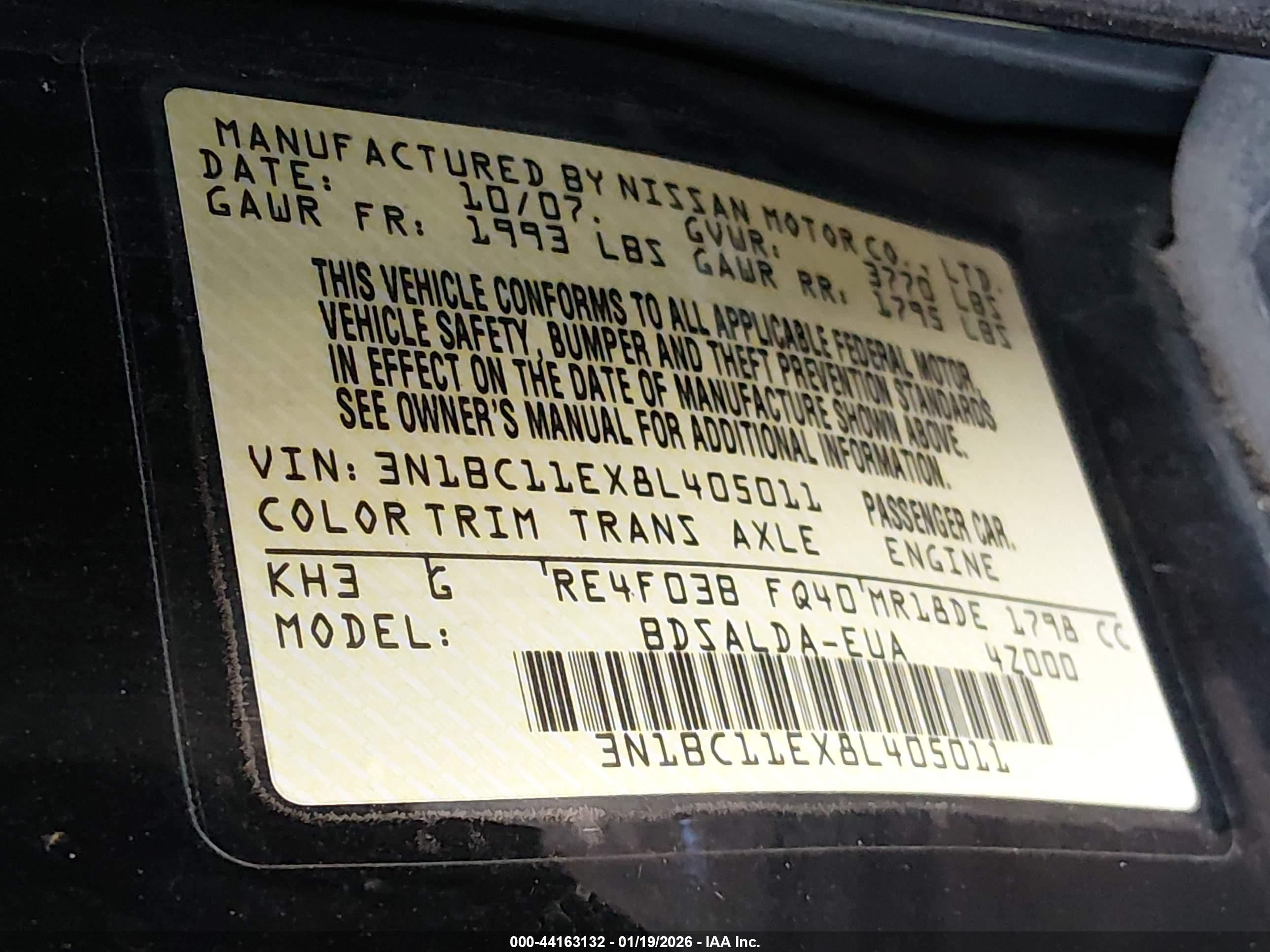 NISSAN VERSA image 9