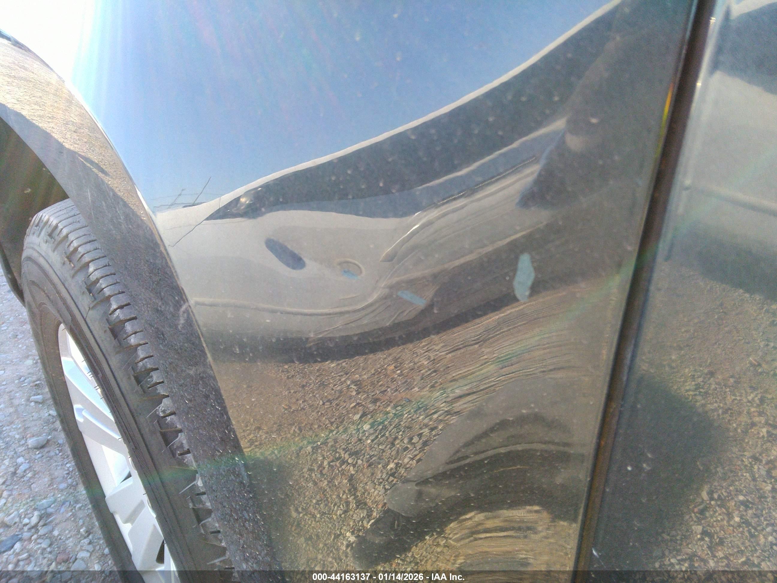 CHEVROLET COLORADO image 6