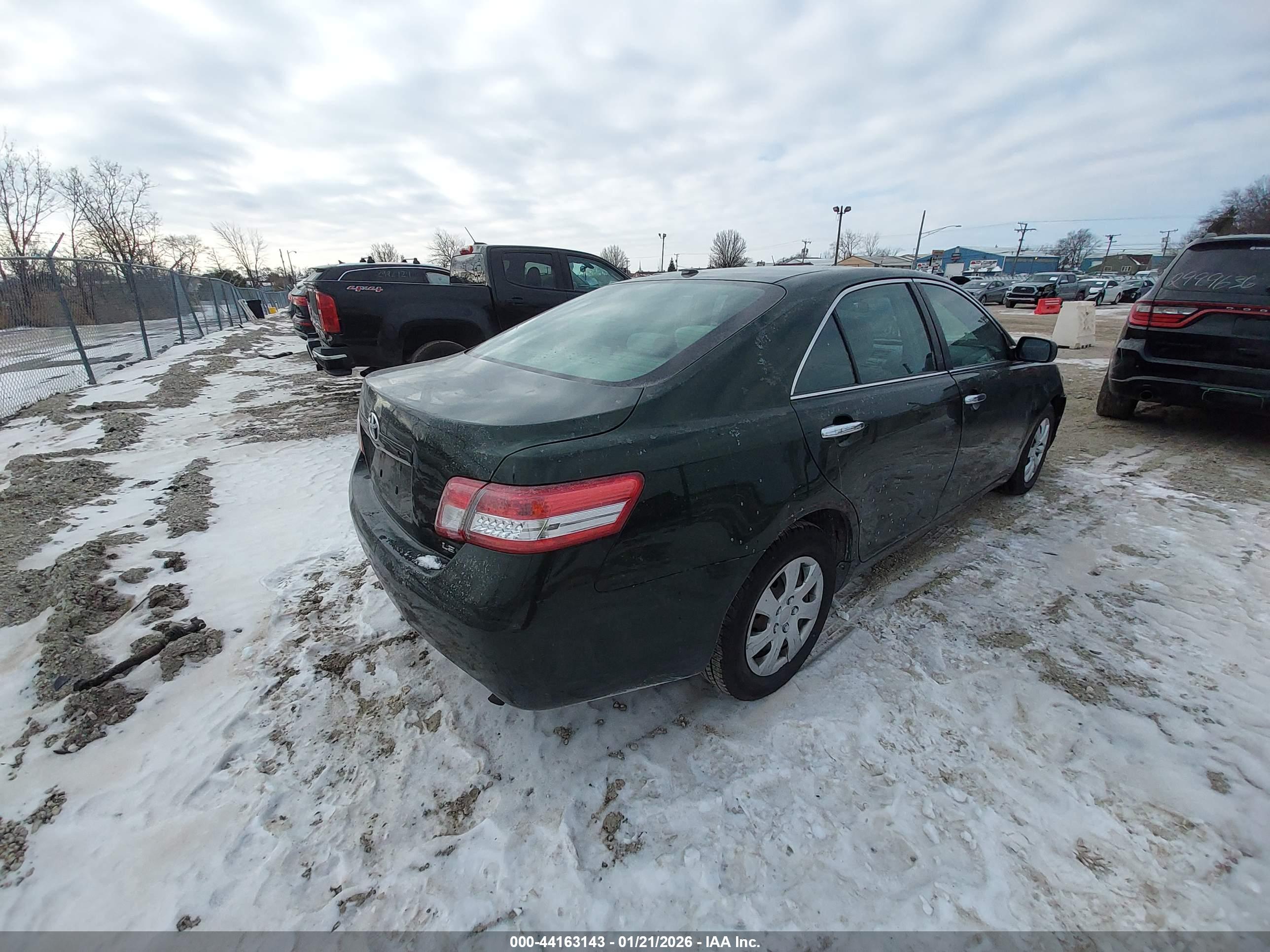 TOYOTA CAMRY image 4