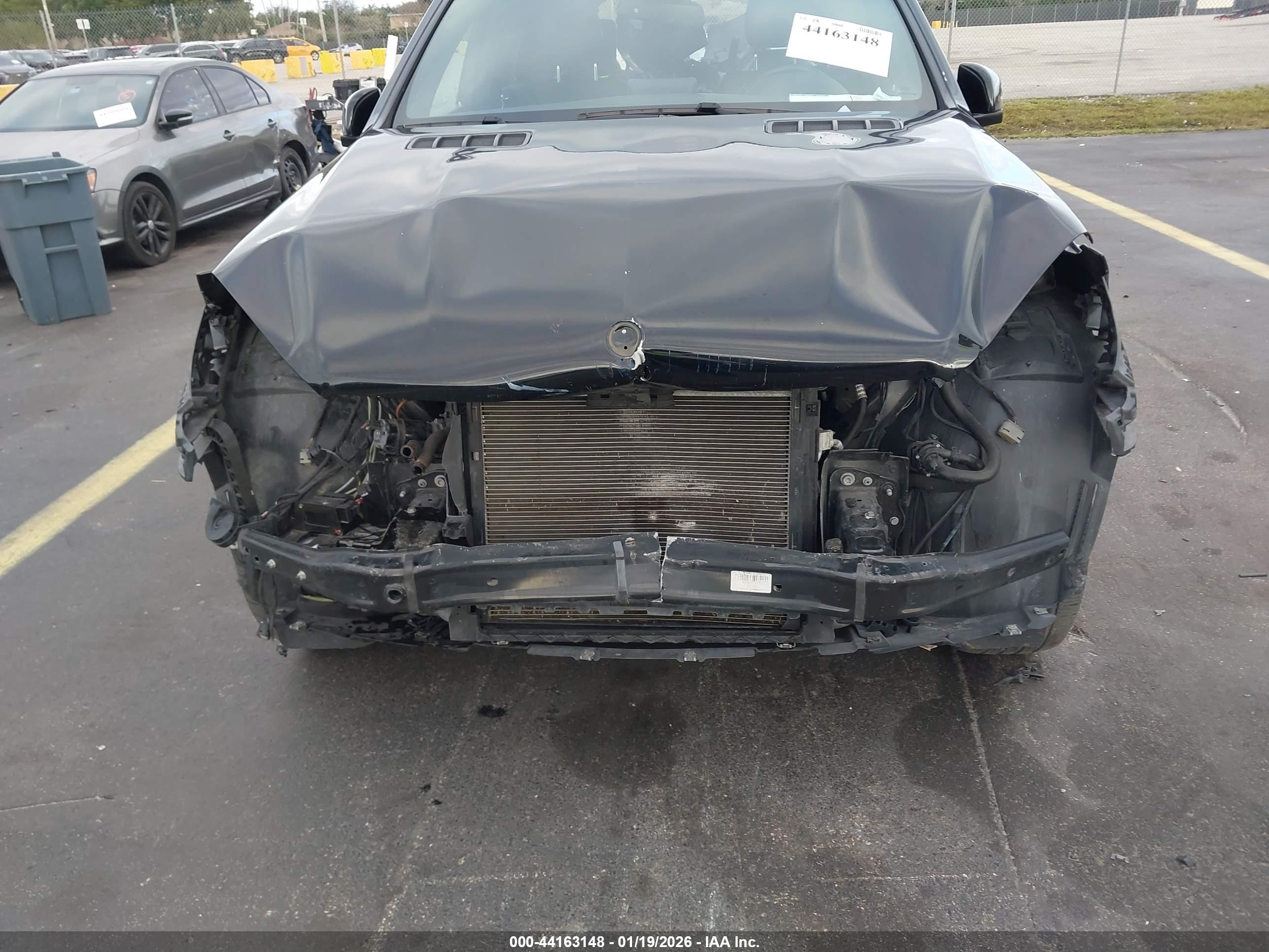 MERCEDES-BENZ GLS image 6