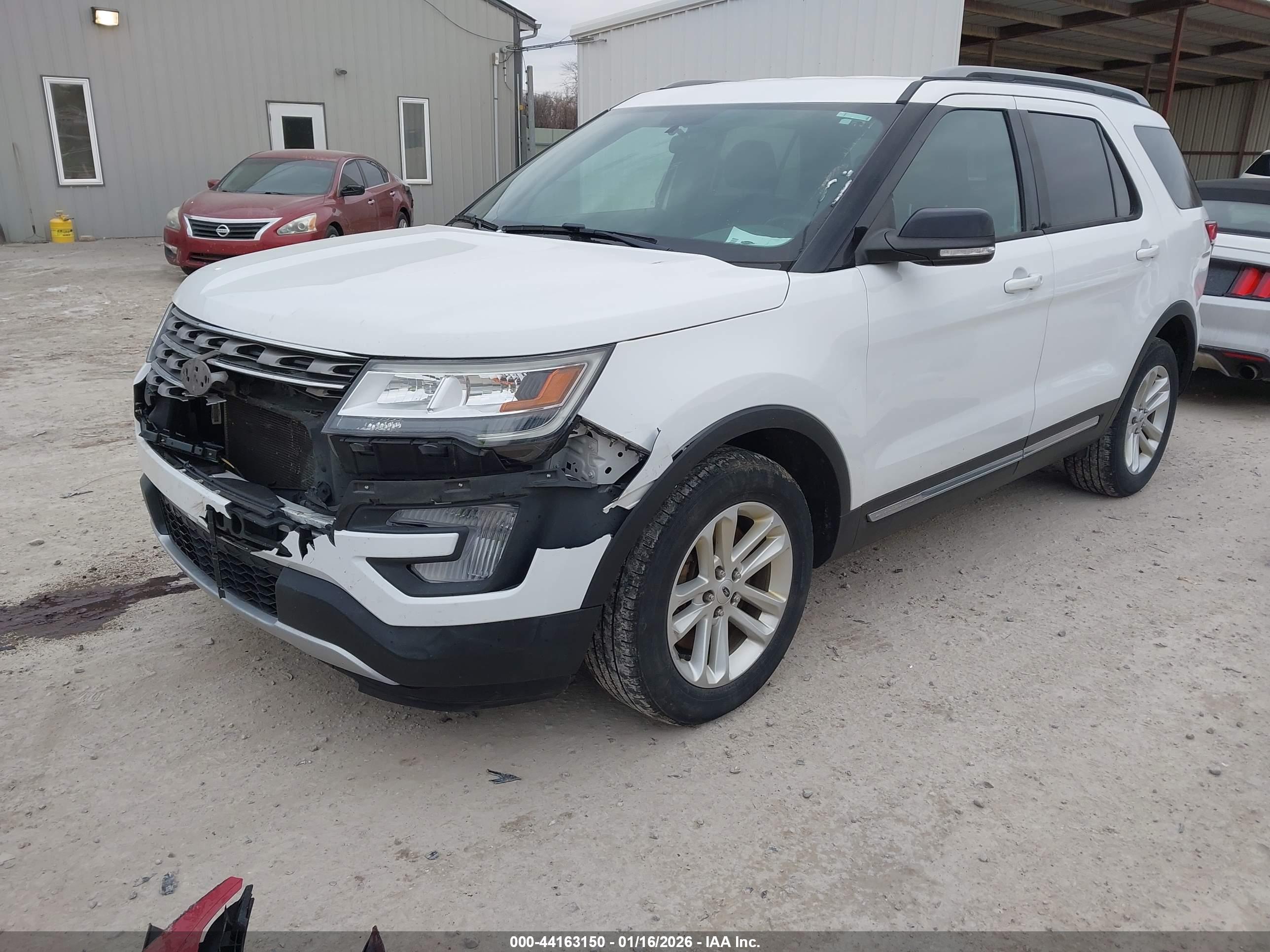 FORD EXPLORER image 2